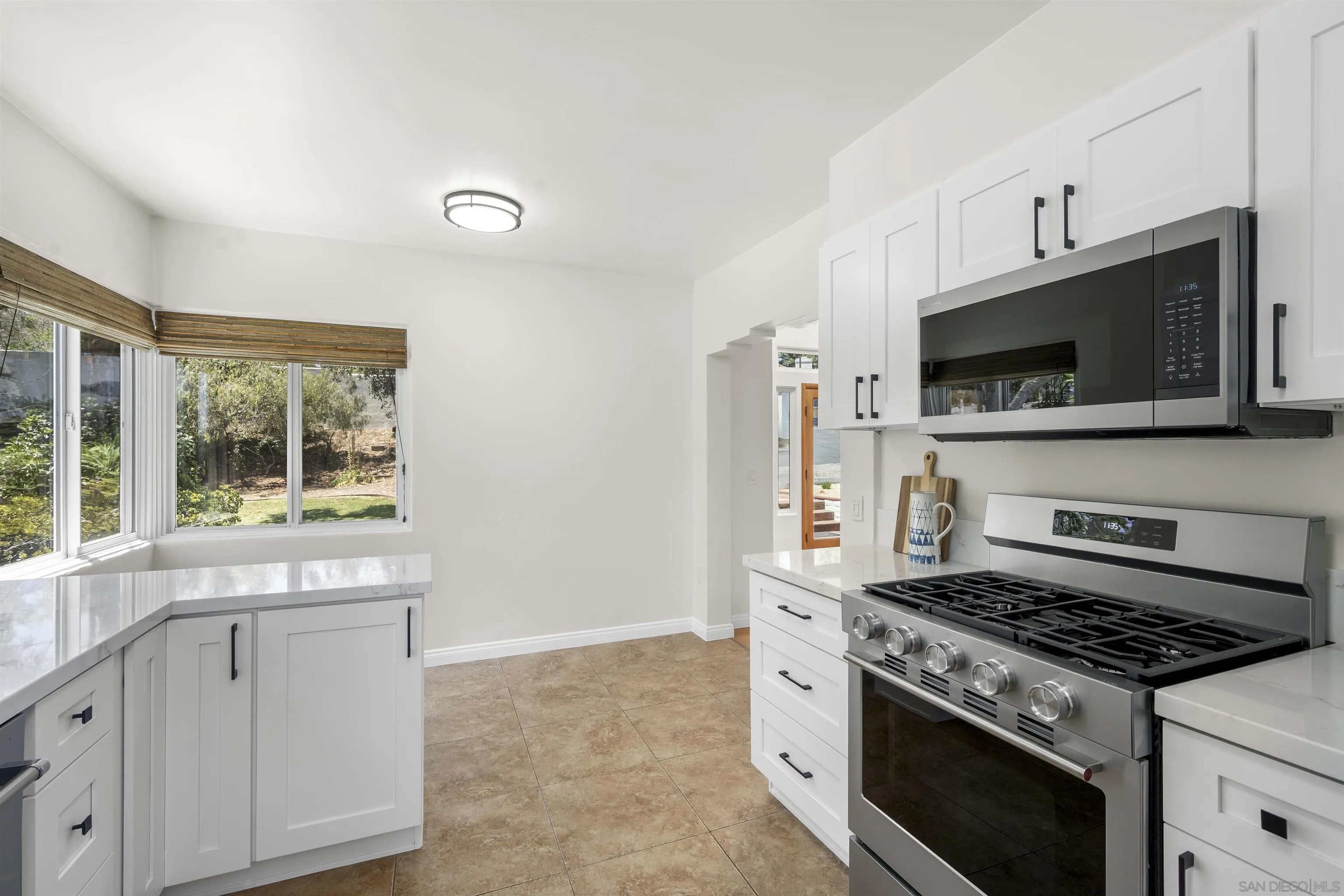 https://cdn.realtyfeed.com/cdn/127/260014179/57a1964ef30caac78f123fce8c3ca4fb.webp