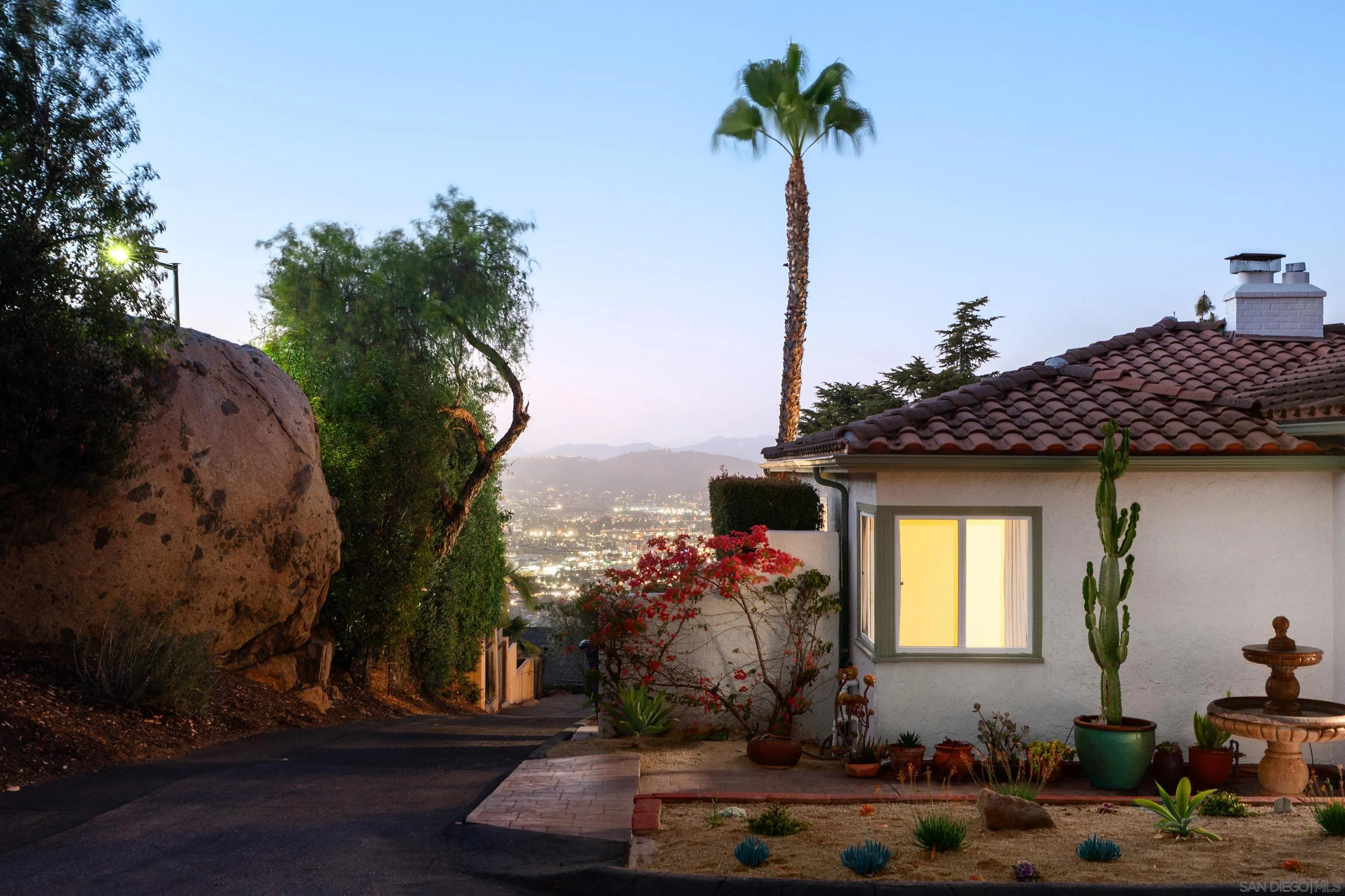 https://cdn.realtyfeed.com/cdn/127/260014179/81ef861906b32b5aa21b2e220d964a2b.webp