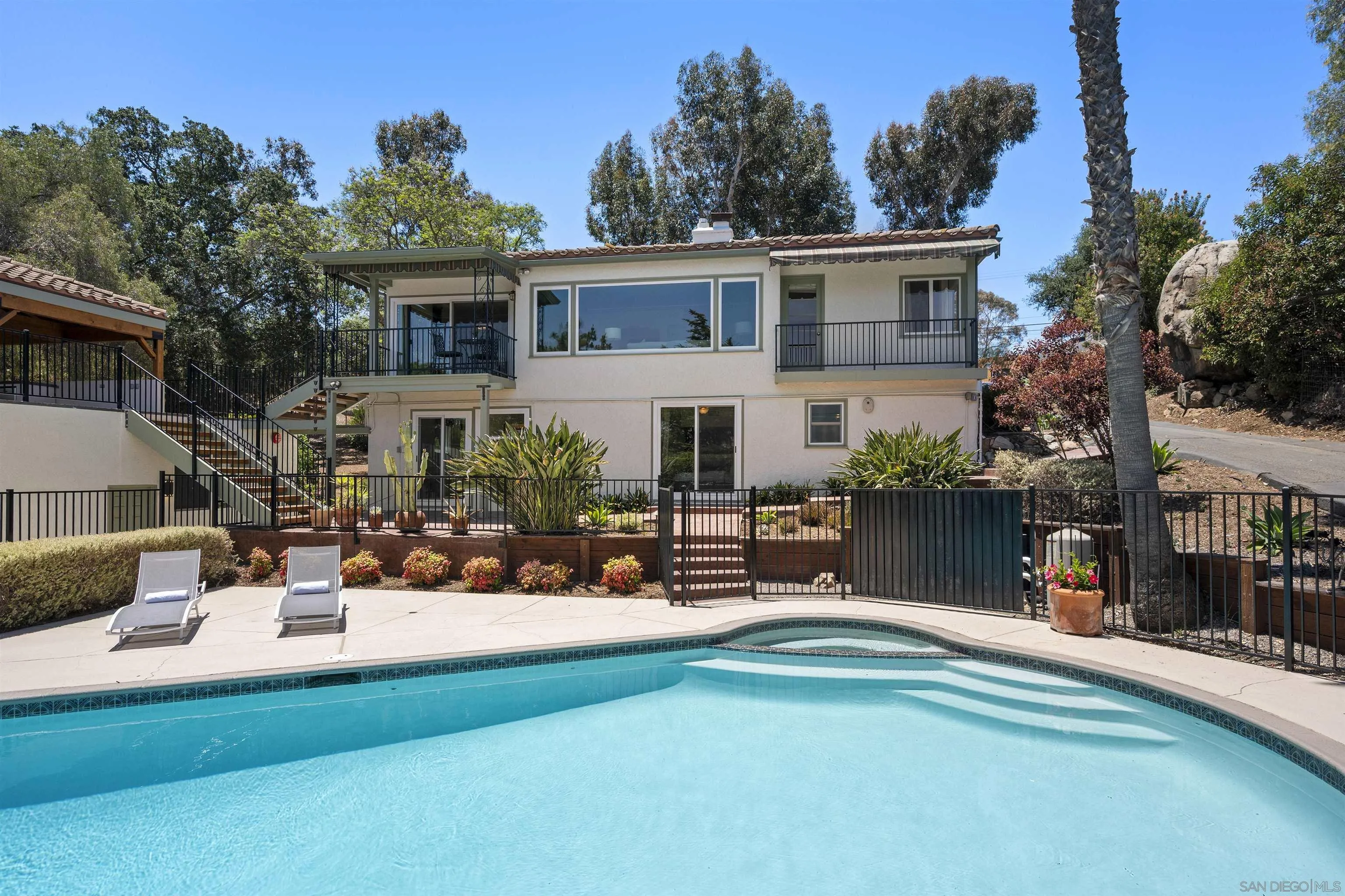 https://cdn.realtyfeed.com/cdn/127/260014179/8dbbc5e45e42f1966f21fa8f77b8e0ea.webp
