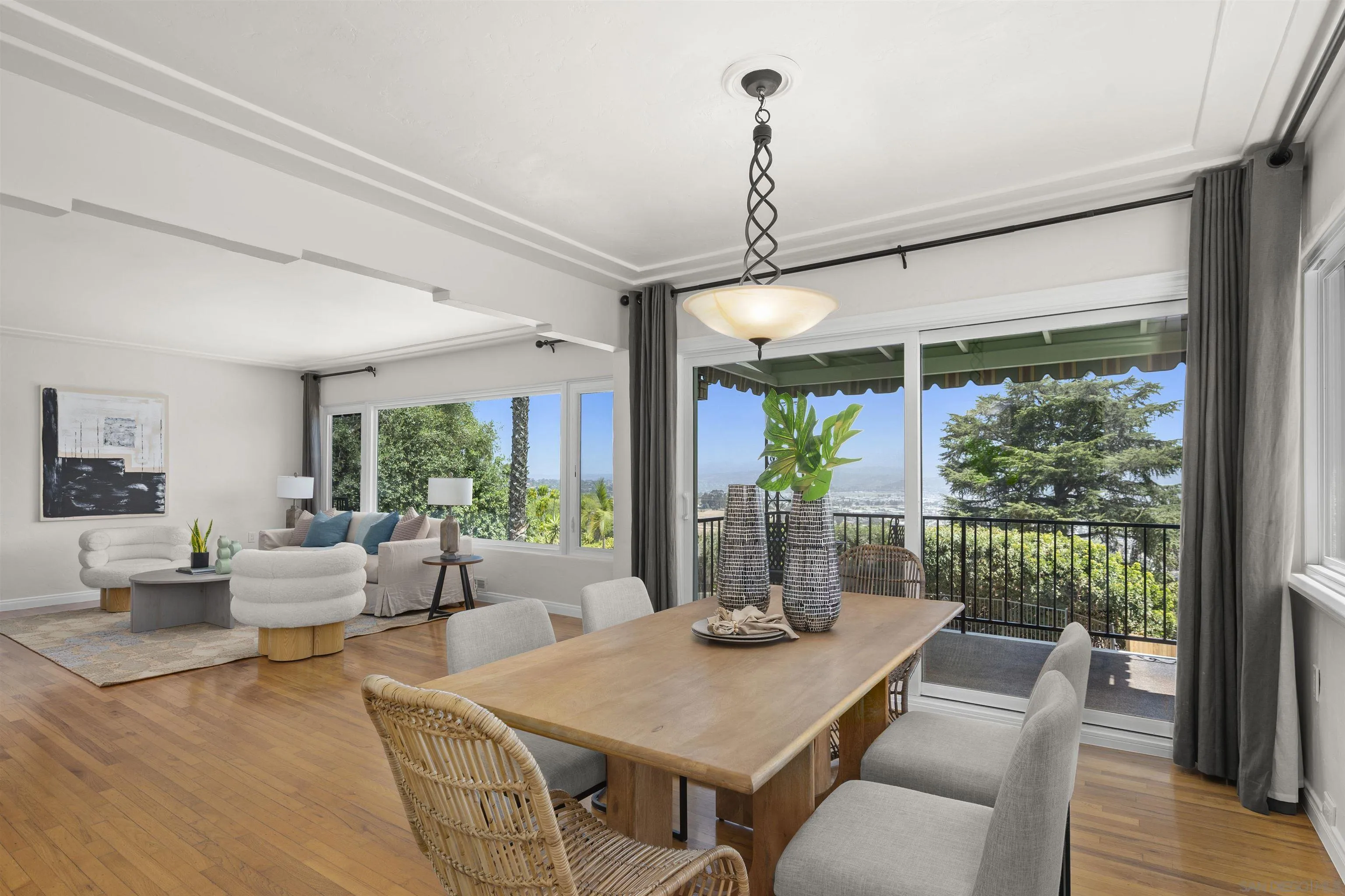 https://cdn.realtyfeed.com/cdn/127/260014179/a1b5e60f802a119120f41f17f06edf50.webp
