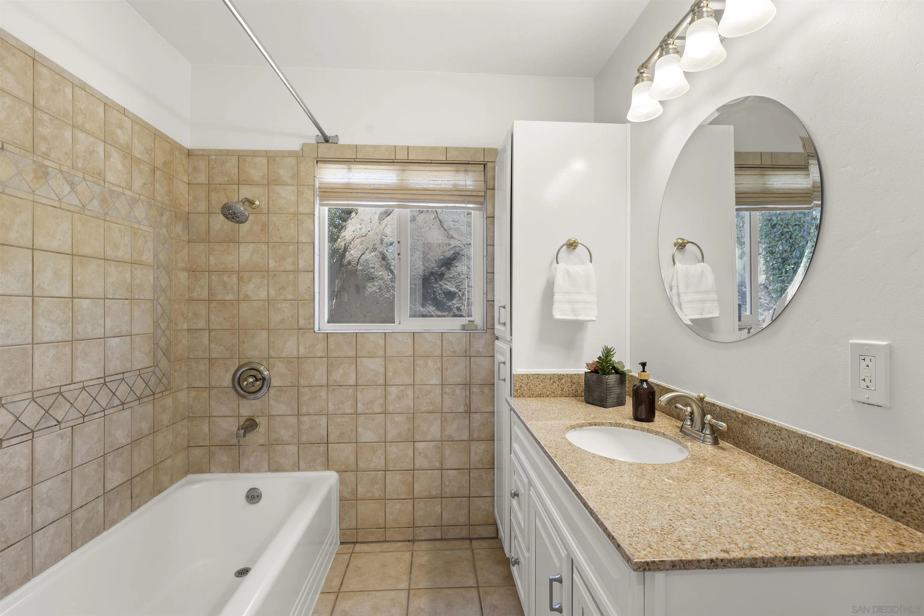 https://cdn.realtyfeed.com/cdn/127/260014179/bbc510b17f66c60418abc604d6b3f49d.webp