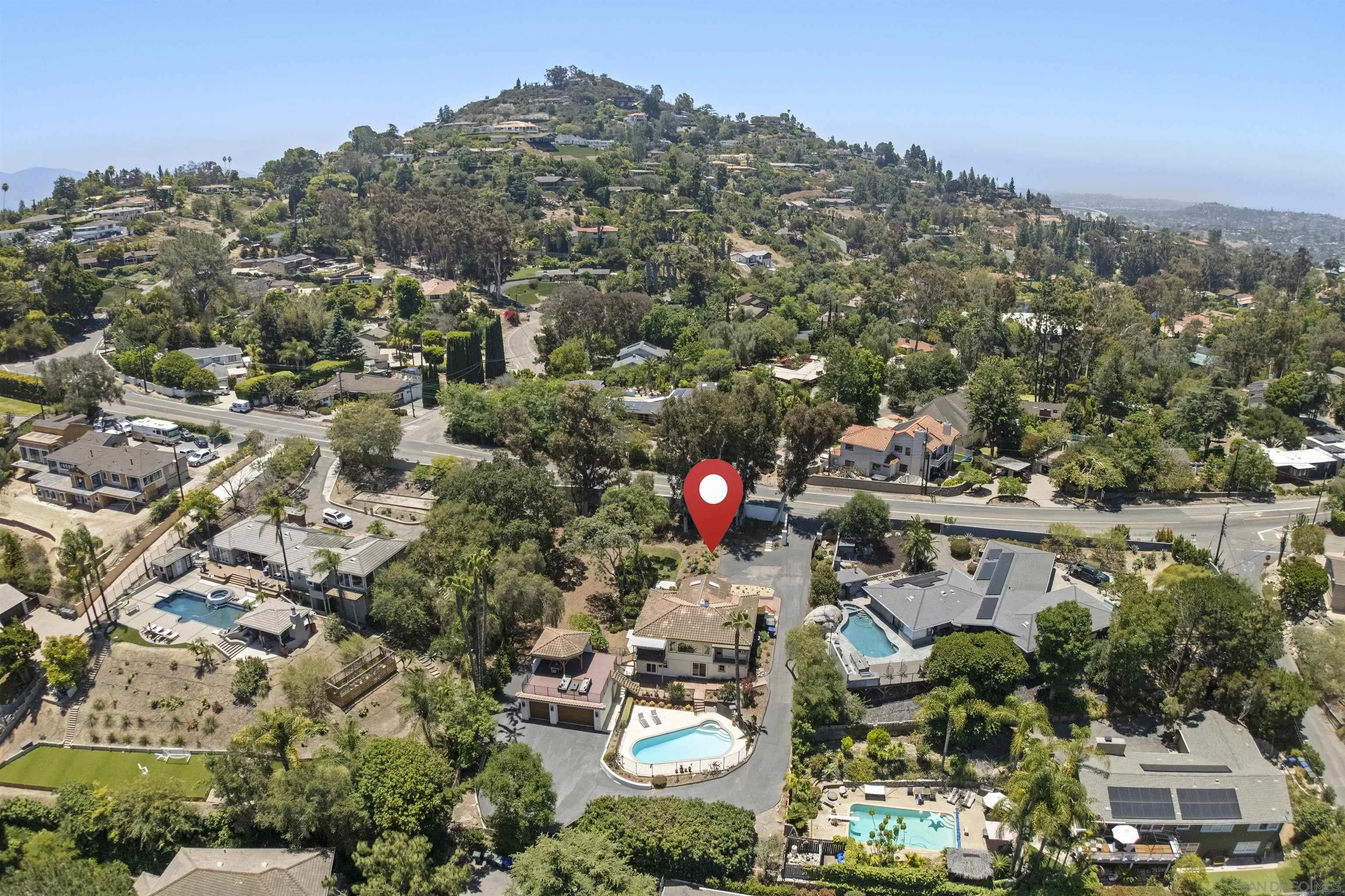 https://cdn.realtyfeed.com/cdn/127/260014179/c87dba1155a69cf586273057eb40a9ad.webp