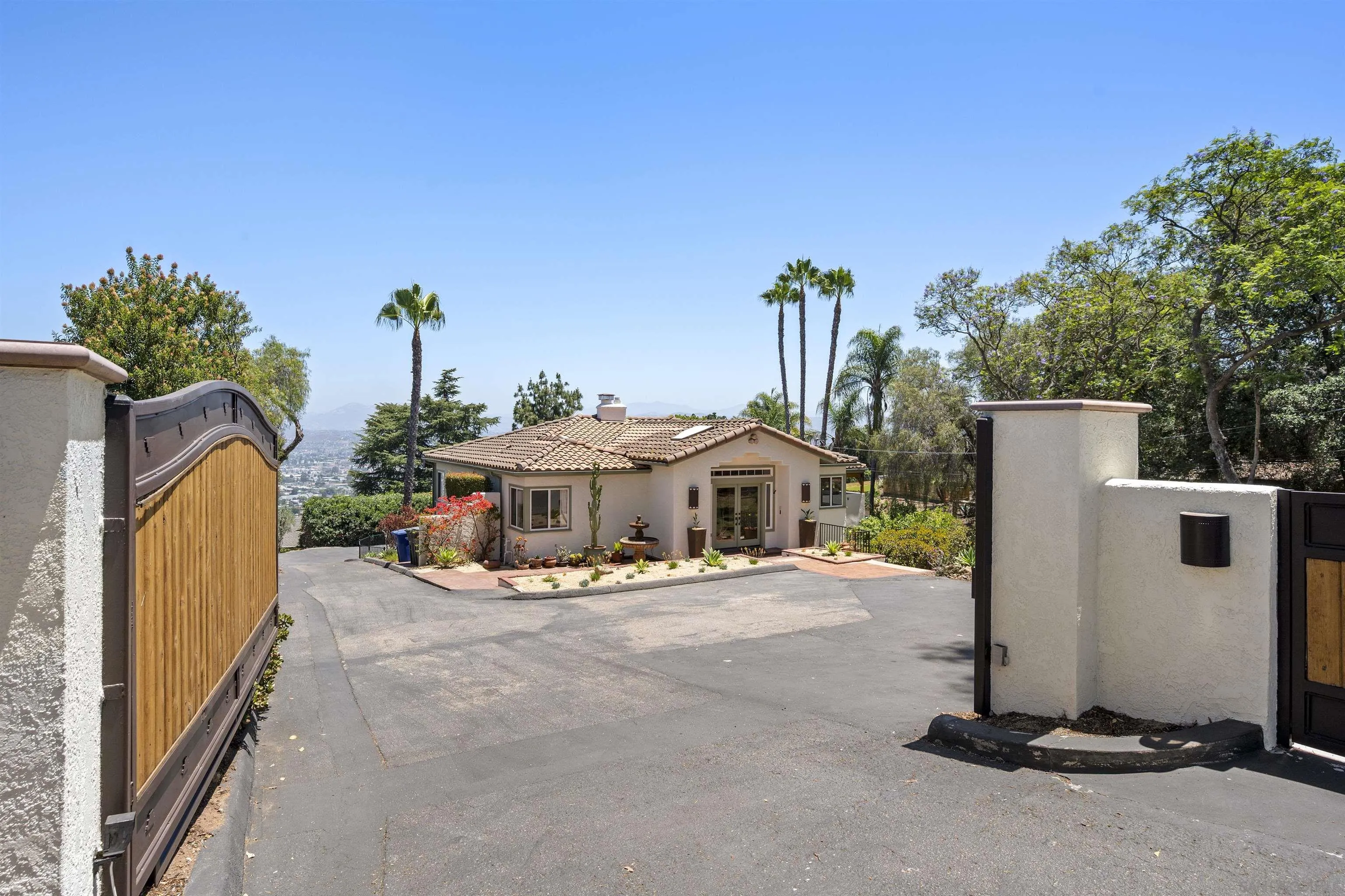 https://cdn.realtyfeed.com/cdn/127/260014179/c9bfa5c5d42525d3fdc7a756a40a2502.webp
