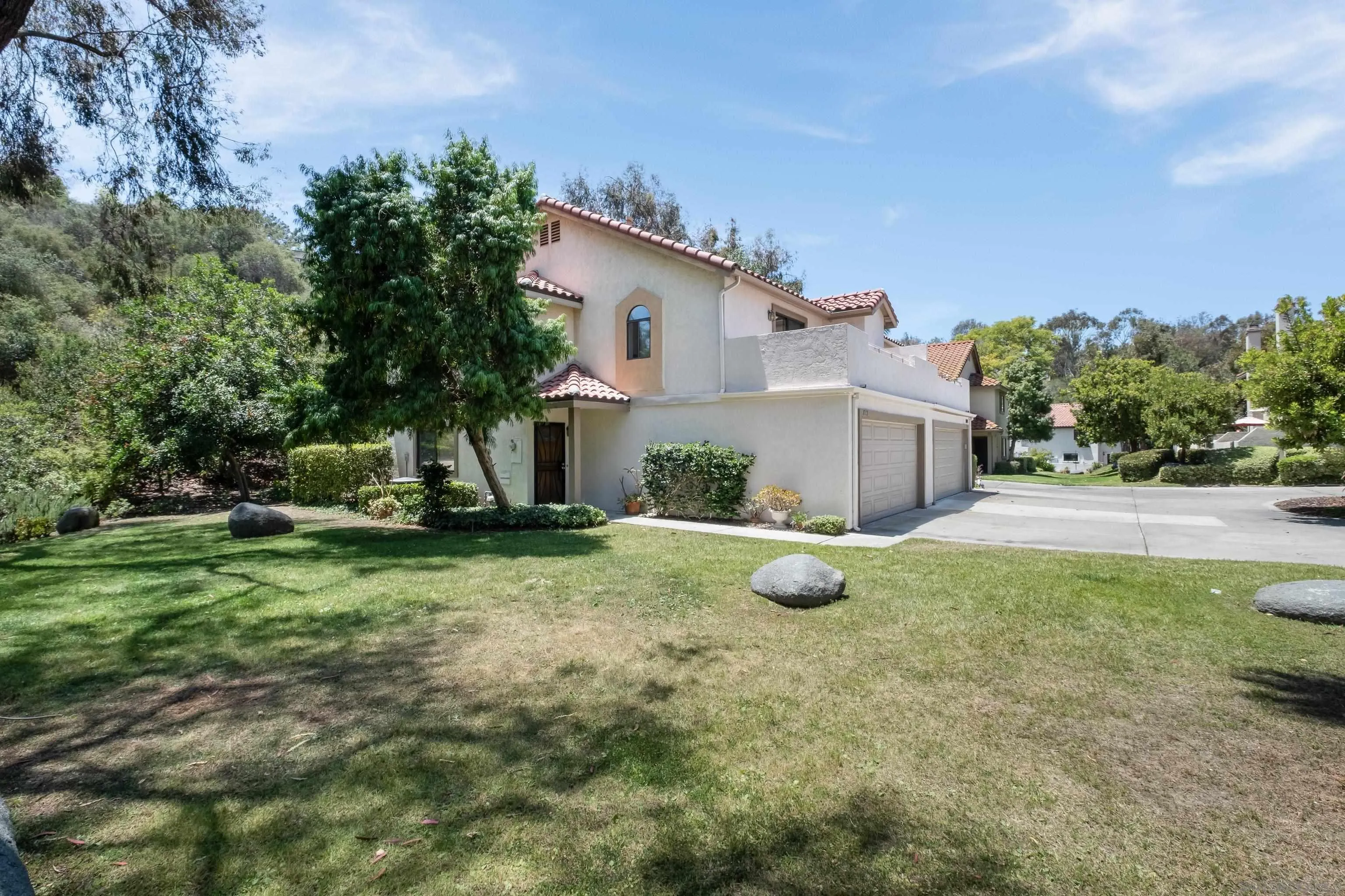 https://cdn.realtyfeed.com/cdn/127/260014185/1e27589eb79b27f29a26ad8ff660f3fc.webp