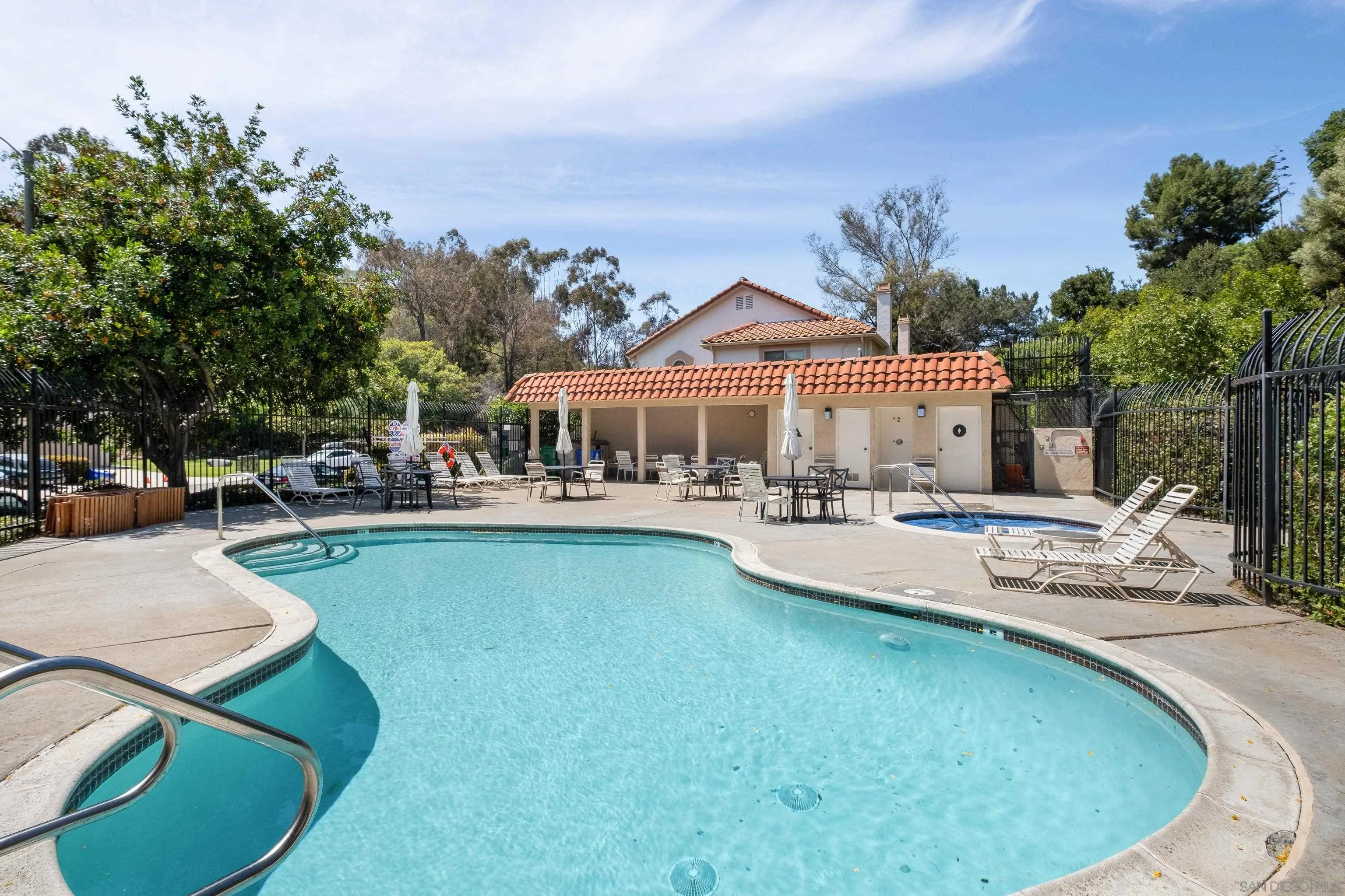 https://cdn.realtyfeed.com/cdn/127/260014185/b03b2a0c4a0a9a32e3609029df357969.webp