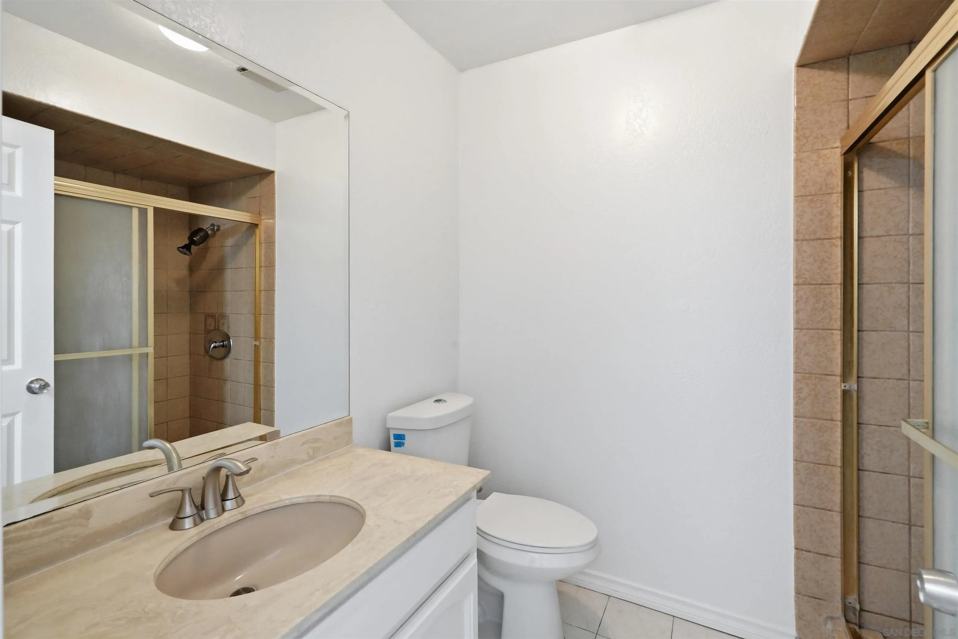 https://cdn.realtyfeed.com/cdn/127/260014186/62d8e50316c71c0dea22766b81afcf02.webp