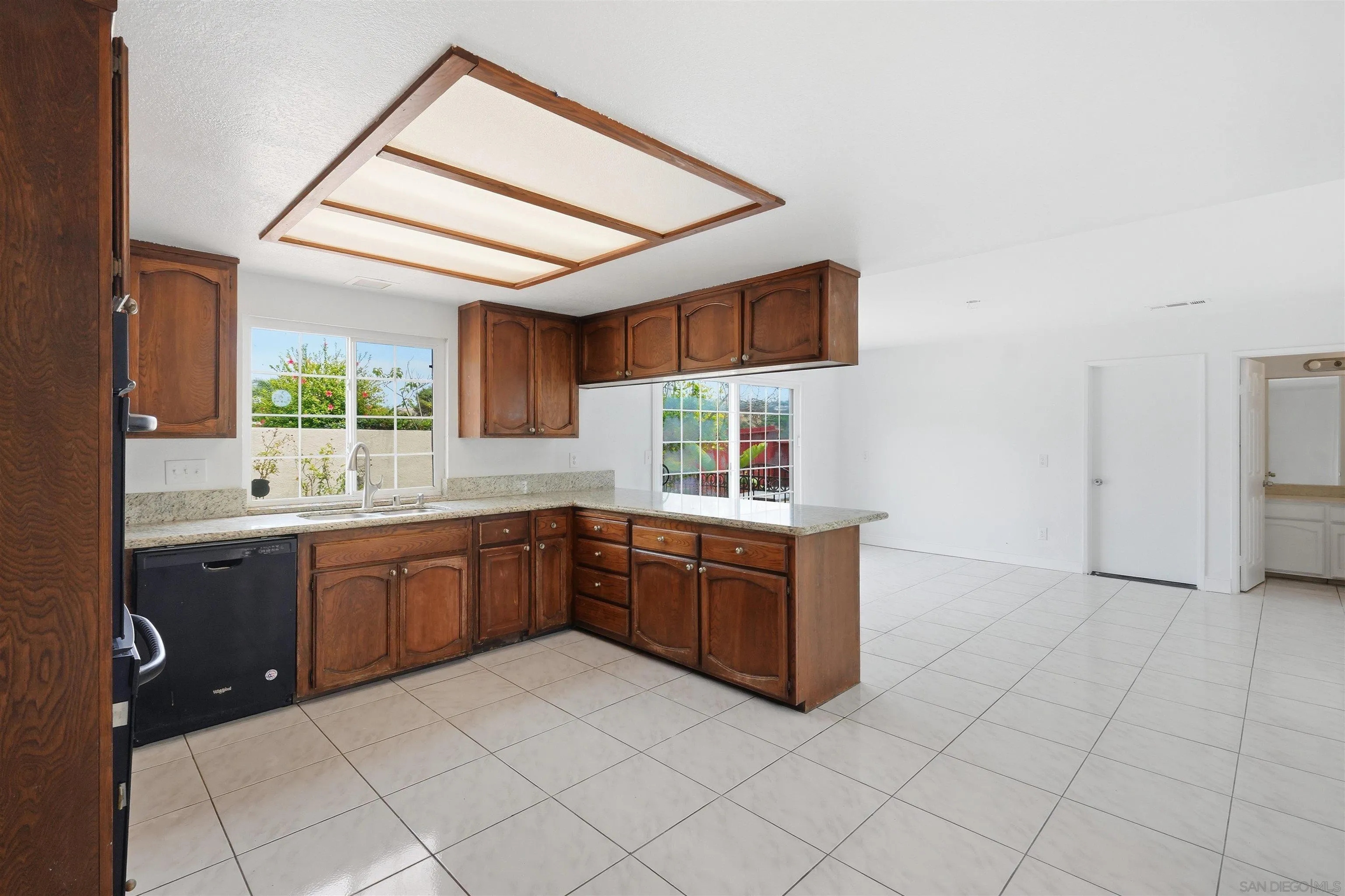 https://cdn.realtyfeed.com/cdn/127/260014186/7949908c5b951dc862f3e80323a74da0.webp