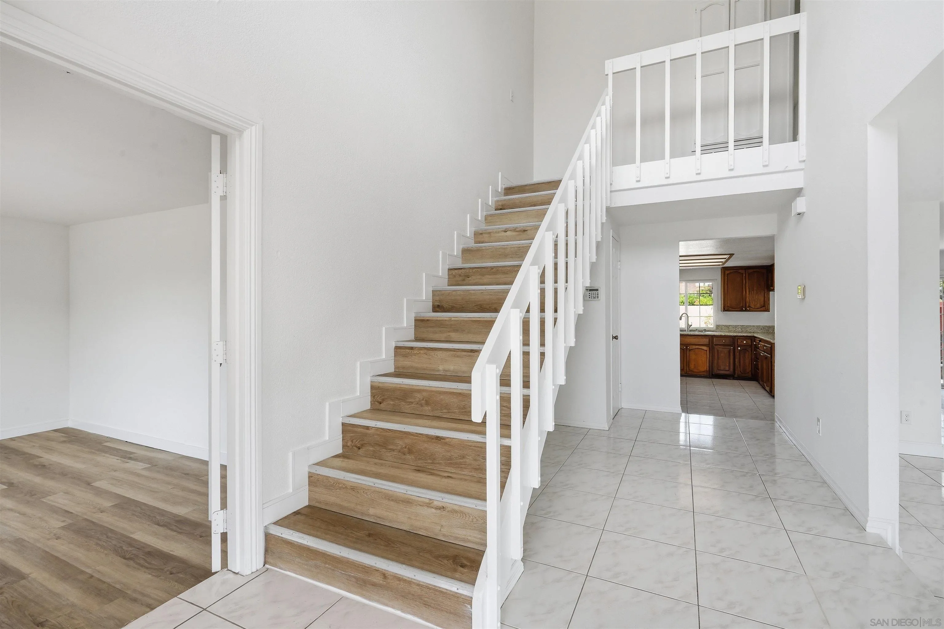 https://cdn.realtyfeed.com/cdn/127/260014186/b0c04262c882241de746649415d115fc.webp