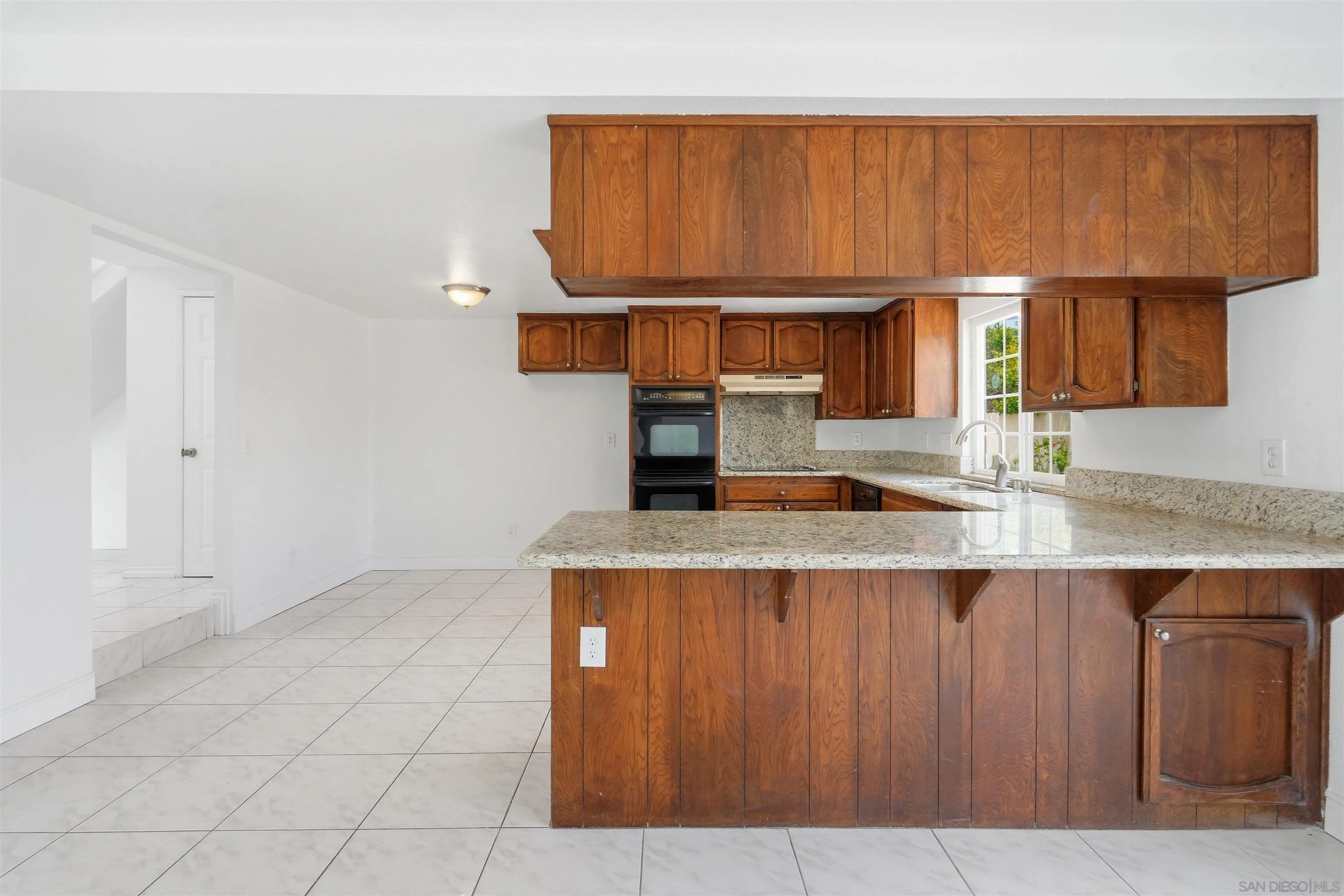 https://cdn.realtyfeed.com/cdn/127/260014186/b11fe3c44361f1f1abb439b210829aec.webp