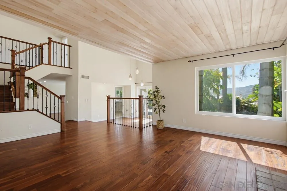 https://cdn.realtyfeed.com/cdn/127/260014187/18cd8cff0a72e88ec68d7fec053ce8df.webp