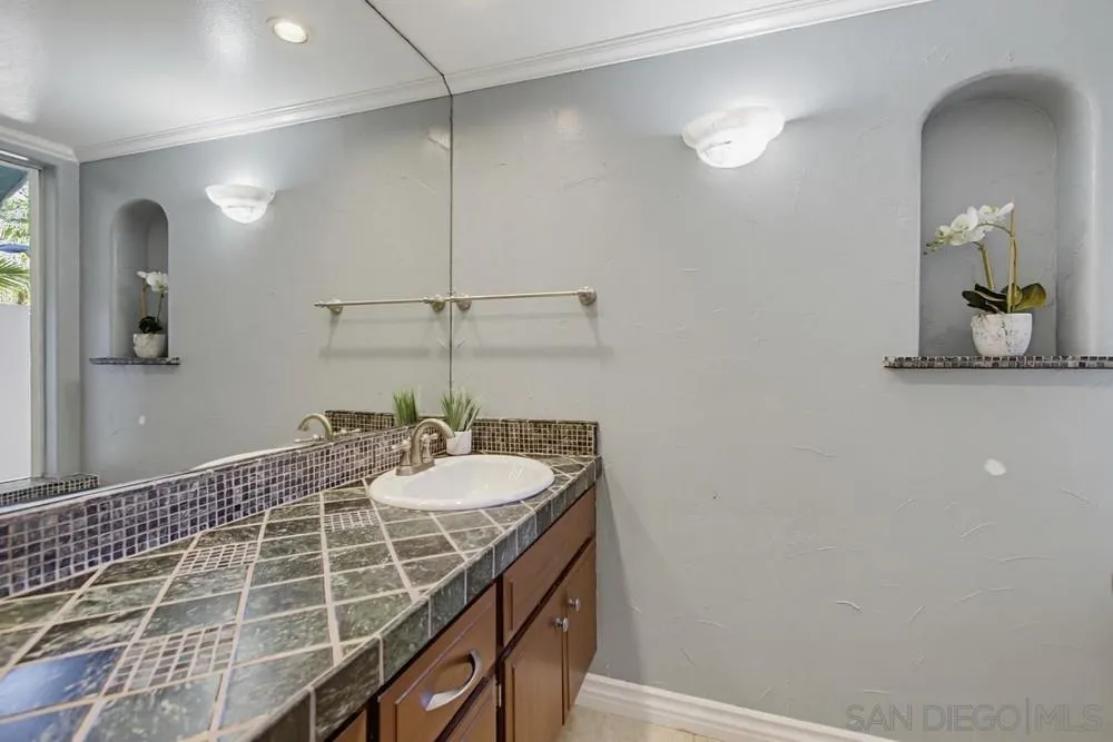 https://cdn.realtyfeed.com/cdn/127/260014187/39a95f3cd978dc581371b3dbdb38a28c.webp