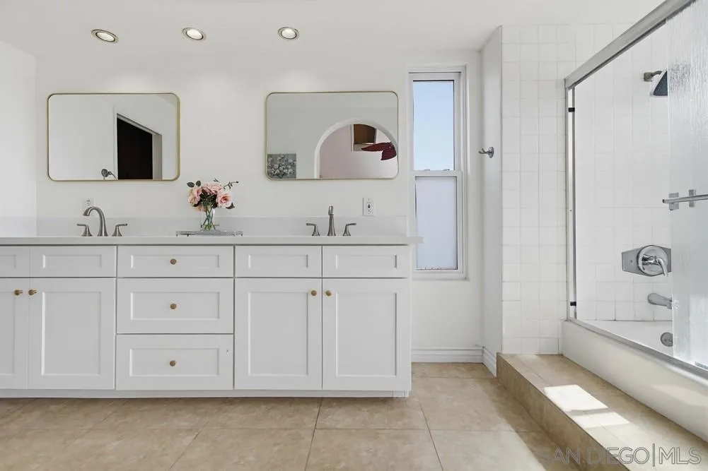 https://cdn.realtyfeed.com/cdn/127/260014187/859d09f9a9aa005d8d2e7112353a7833.webp