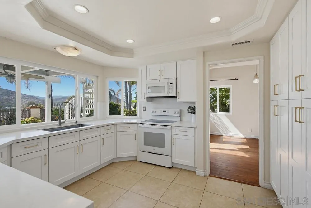 https://cdn.realtyfeed.com/cdn/127/260014187/a8326b8ab2589e17033c9e2848665fa7.webp
