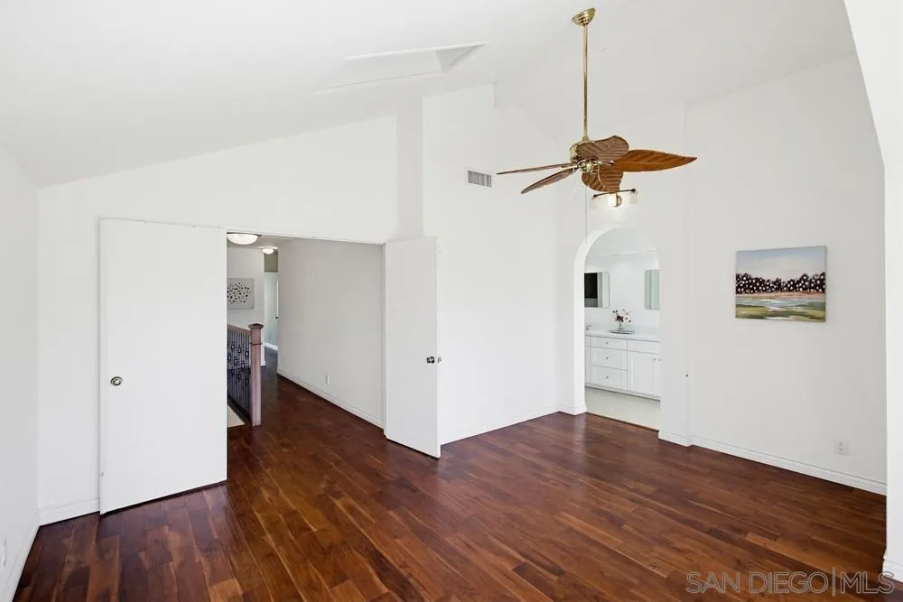 https://cdn.realtyfeed.com/cdn/127/260014187/f7ae17ecf51a80b3f76bdd541fefb4bb.webp