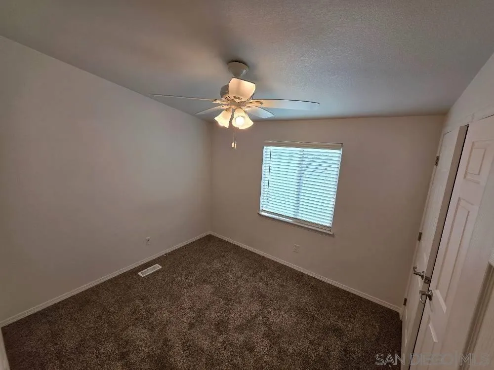 https://cdn.realtyfeed.com/cdn/127/260014188/2e17d9d9f36c2fc58adec44d623099d6.webp