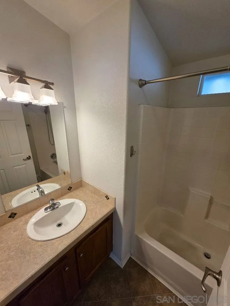 https://cdn.realtyfeed.com/cdn/127/260014188/7a7d772f6cd0c2f2e130d7a3f4b7beff.webp