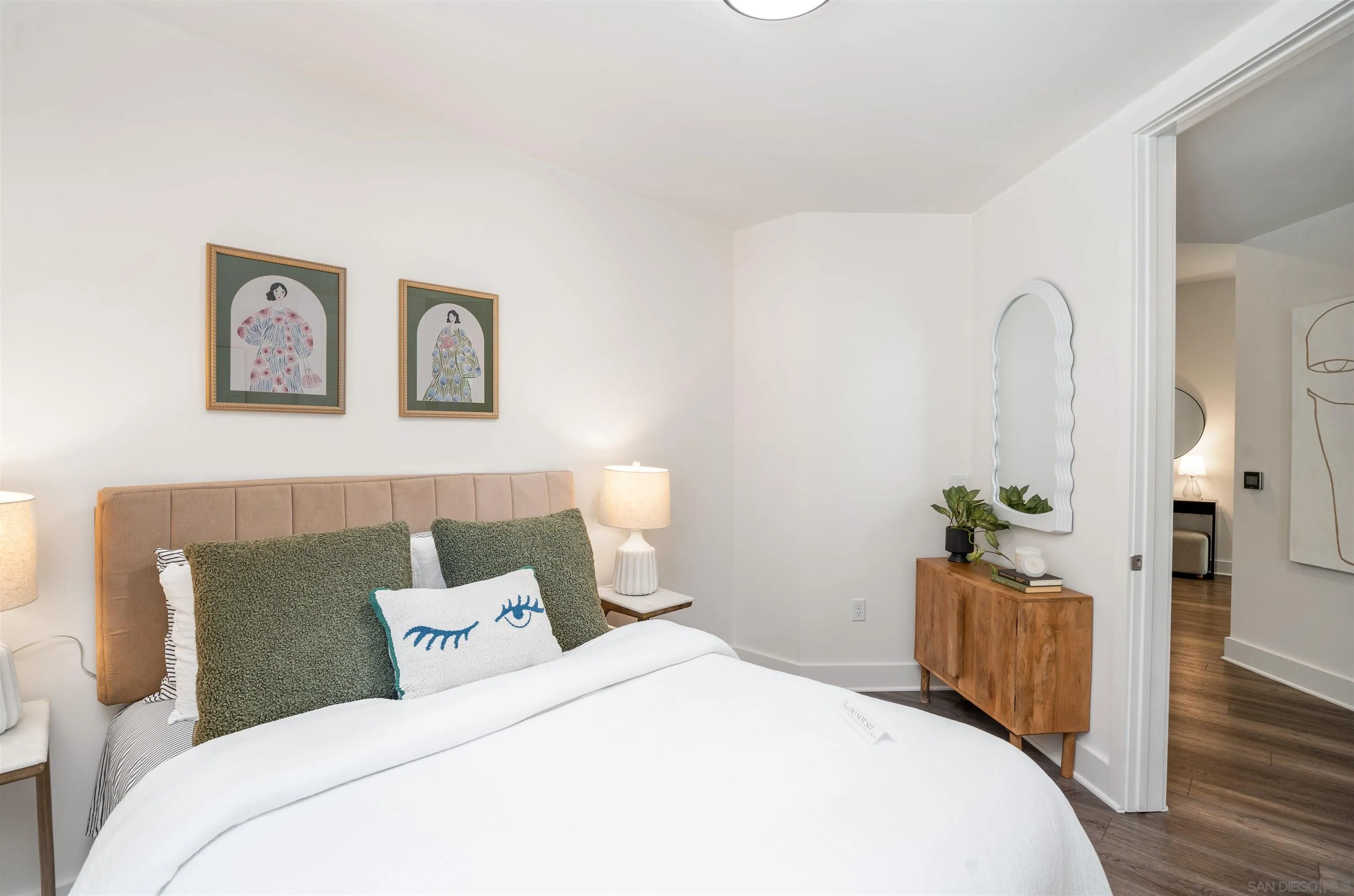https://cdn.realtyfeed.com/cdn/127/260014190/5c843dc686479f35fe67c70aa48d833f.webp