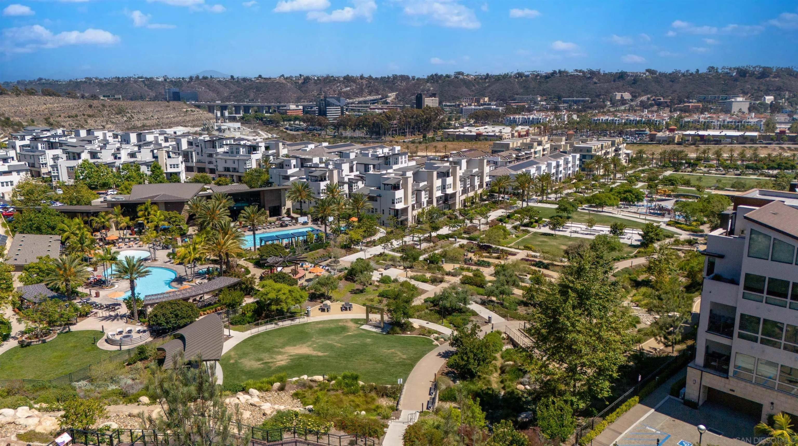 https://cdn.realtyfeed.com/cdn/127/260014190/8cd5d5e8638400cefa417ded0c58f0a6.webp