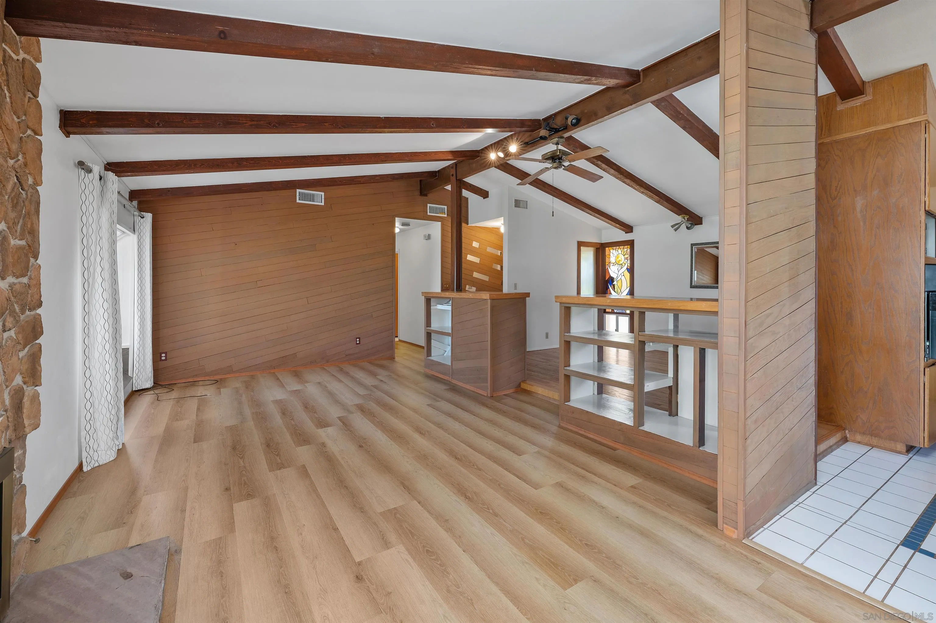 https://cdn.realtyfeed.com/cdn/127/260014191/15ab2d40dd20810980c0ccf1666417e1.webp