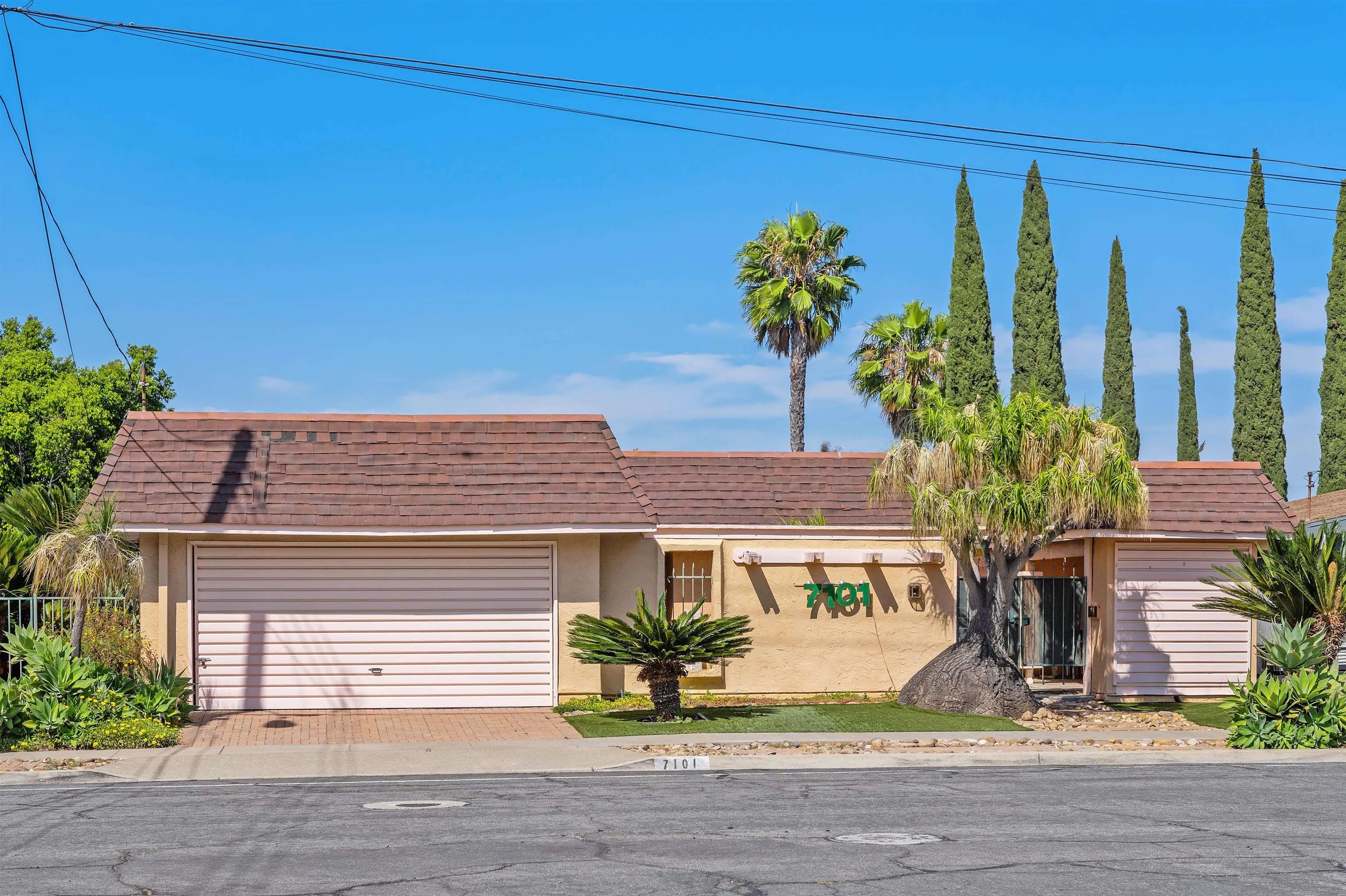 https://cdn.realtyfeed.com/cdn/127/260014191/420ecadd925d998503d6eb0a2dc220fc.webp