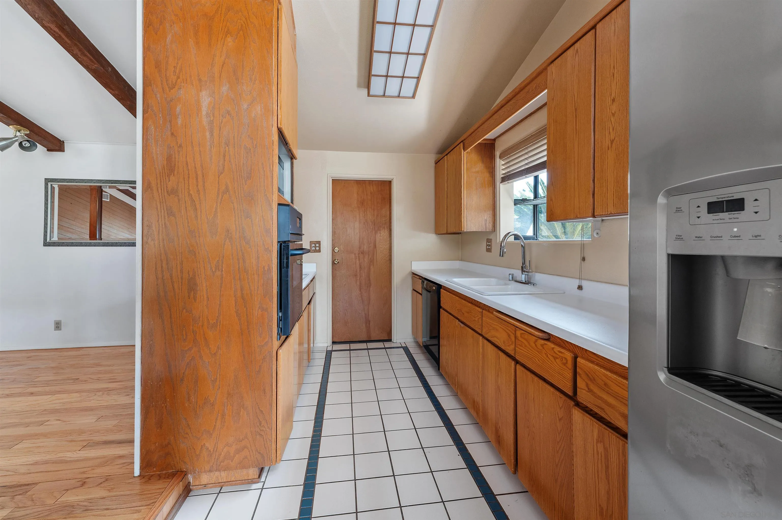 https://cdn.realtyfeed.com/cdn/127/260014191/7f4a1cc09ed435e59678b88445bcaafb.webp