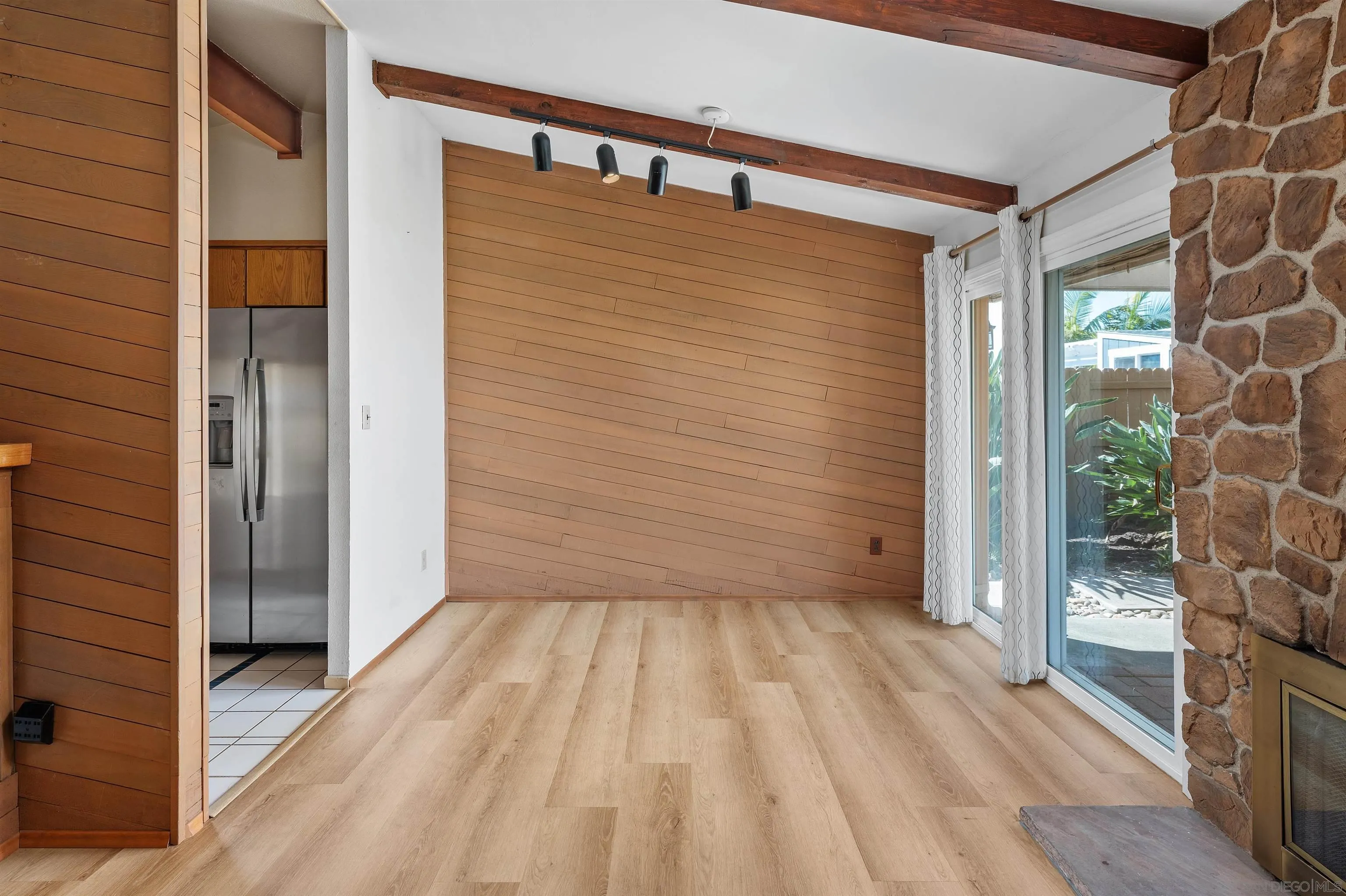 https://cdn.realtyfeed.com/cdn/127/260014191/a06de90430791601e1dcdcec6be6fe95.webp