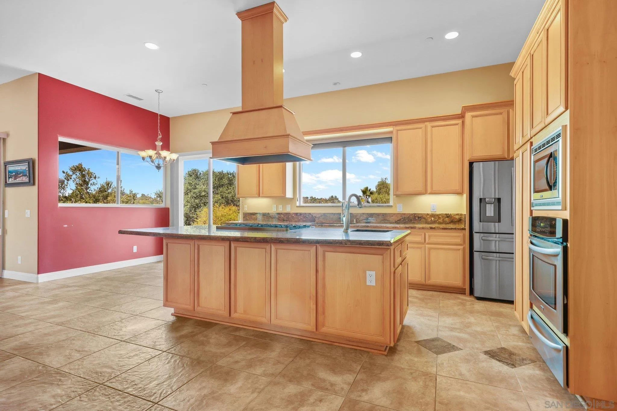 https://cdn.realtyfeed.com/cdn/127/260014192/0b263d8ac937cb1b6370d91e35494954.webp