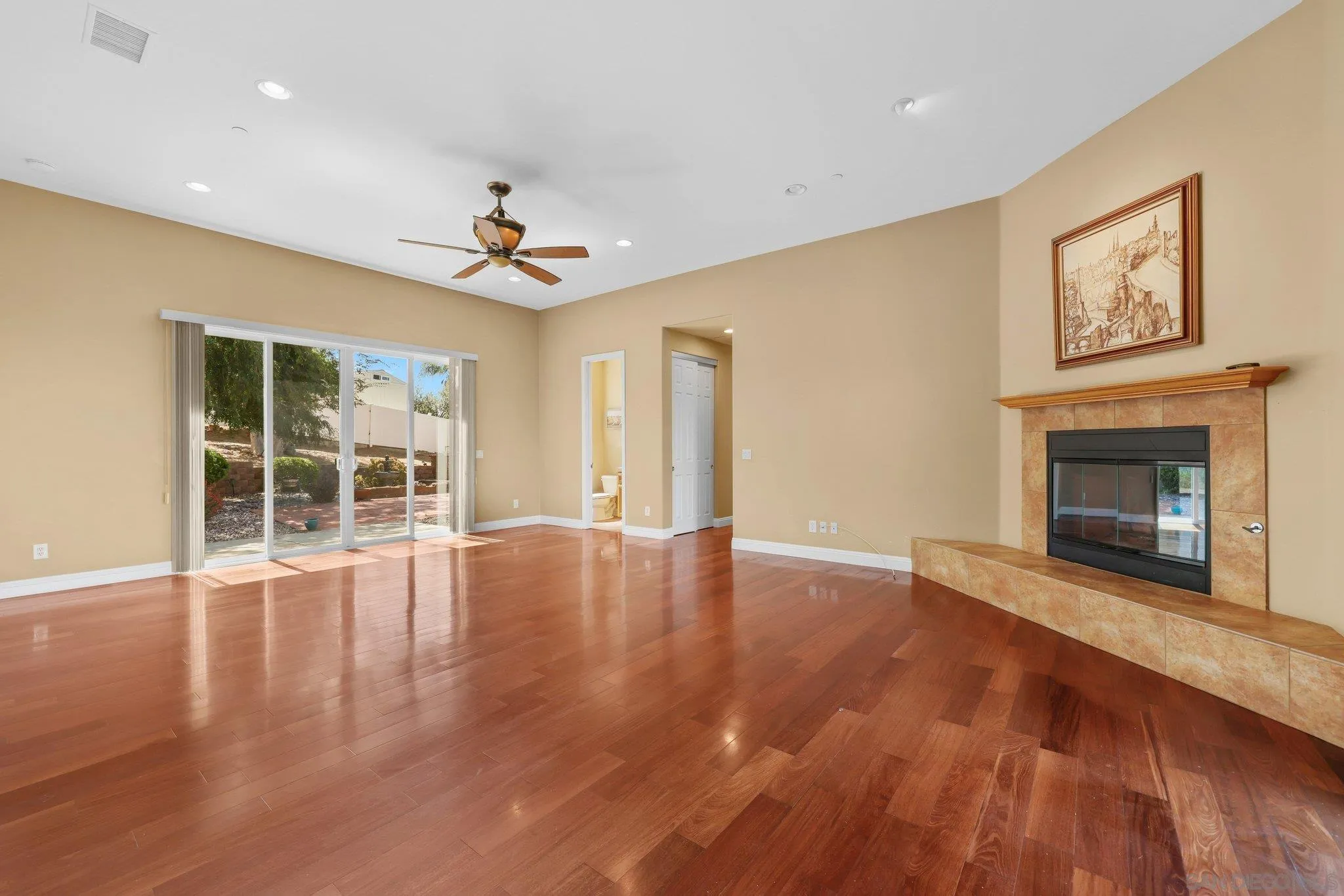 https://cdn.realtyfeed.com/cdn/127/260014192/7fcb5357a5c1409a720ad50b1329e427.webp