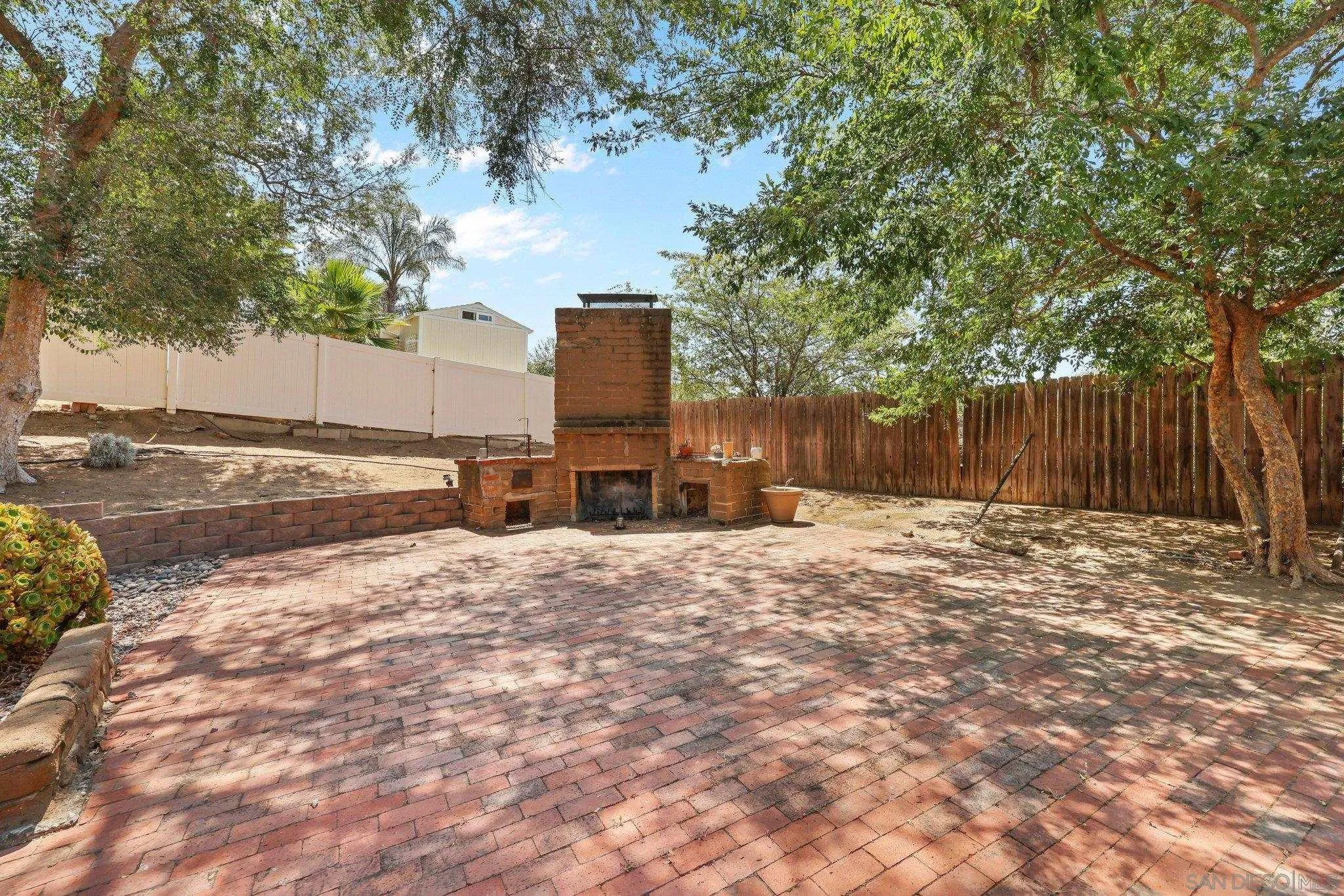 https://cdn.realtyfeed.com/cdn/127/260014192/92d610895921ee18aed4841a74082307.webp