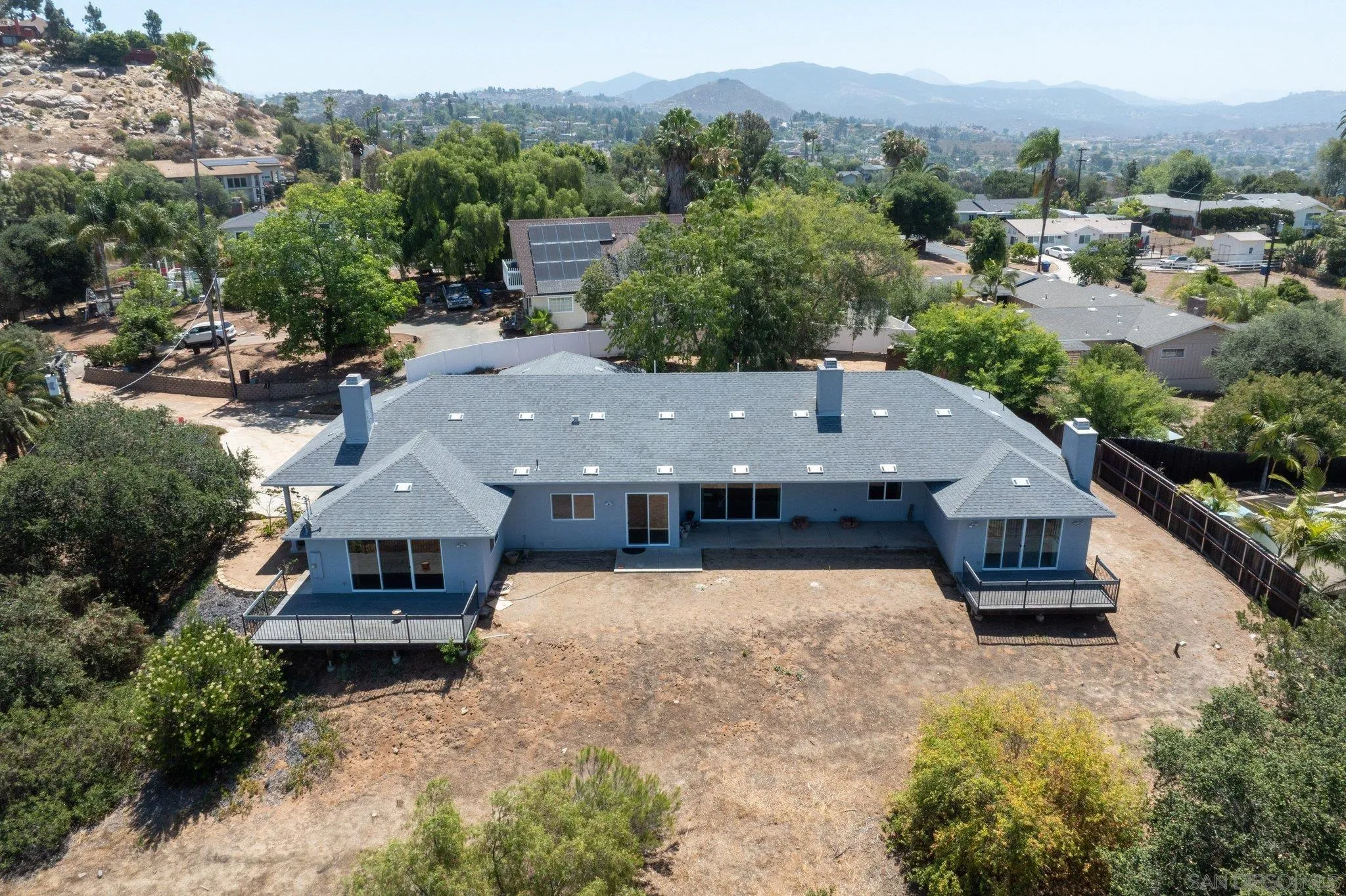 https://cdn.realtyfeed.com/cdn/127/260014192/bd23e8bb68b98f3d52429016b0f2b93f.webp