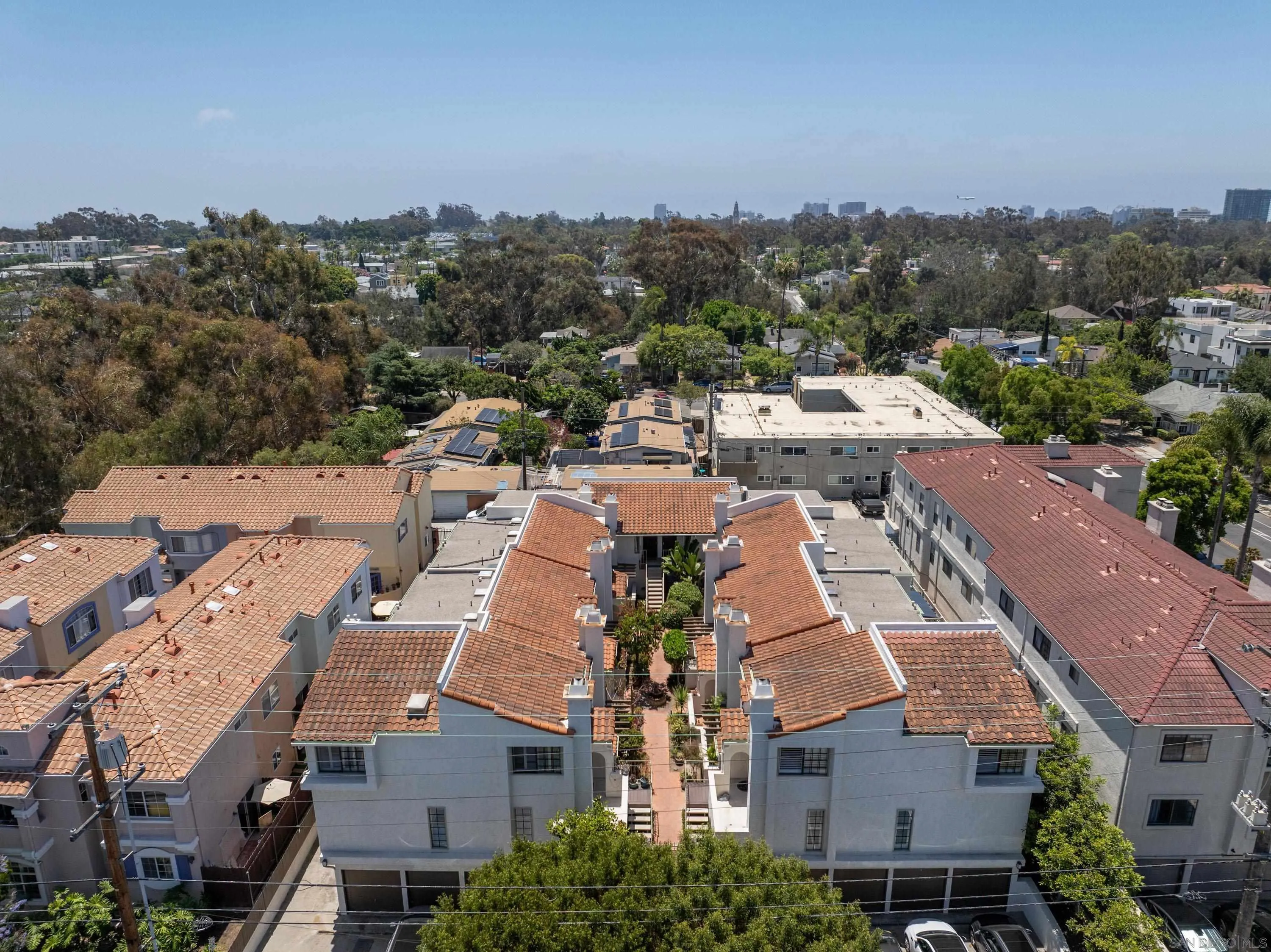 https://cdn.realtyfeed.com/cdn/127/260014193/6df62e6ea34b29d09818276560a80024.webp
