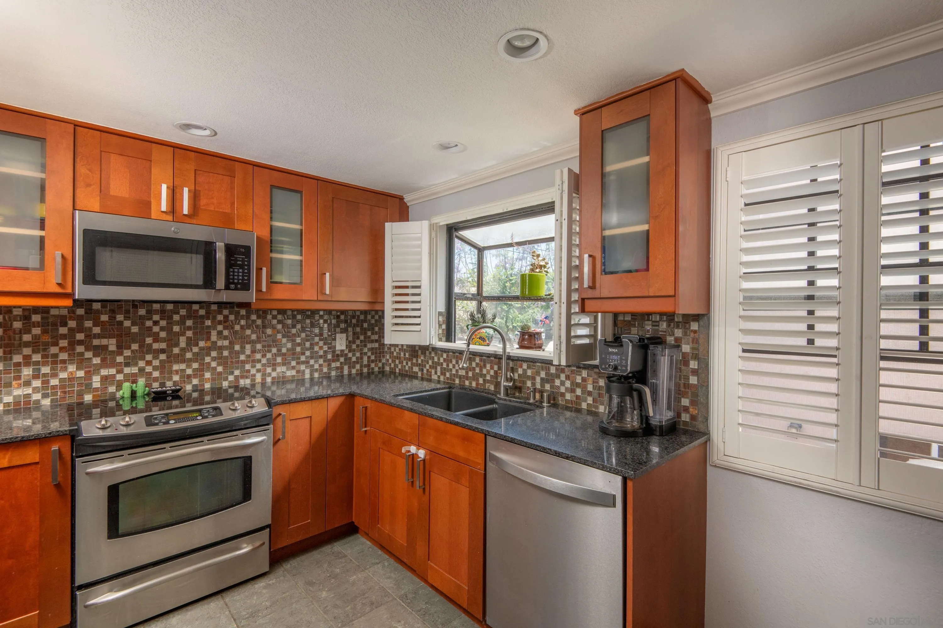 https://cdn.realtyfeed.com/cdn/127/260014193/b7ff527258ac6d7b760d8478ce2db902.webp