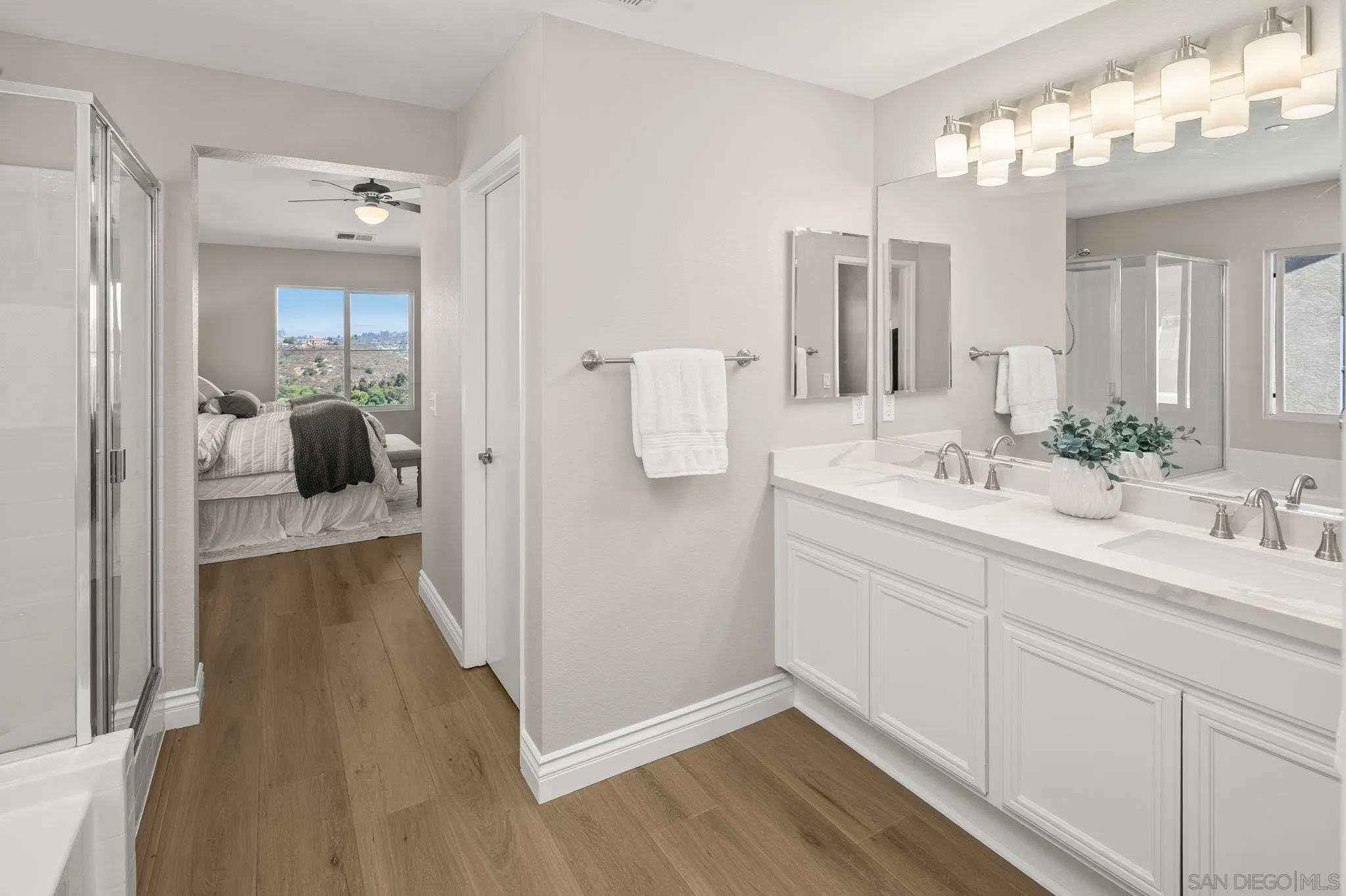 https://cdn.realtyfeed.com/cdn/127/260014196/2d9ff89683dd82b4d512f66918077dd2.webp