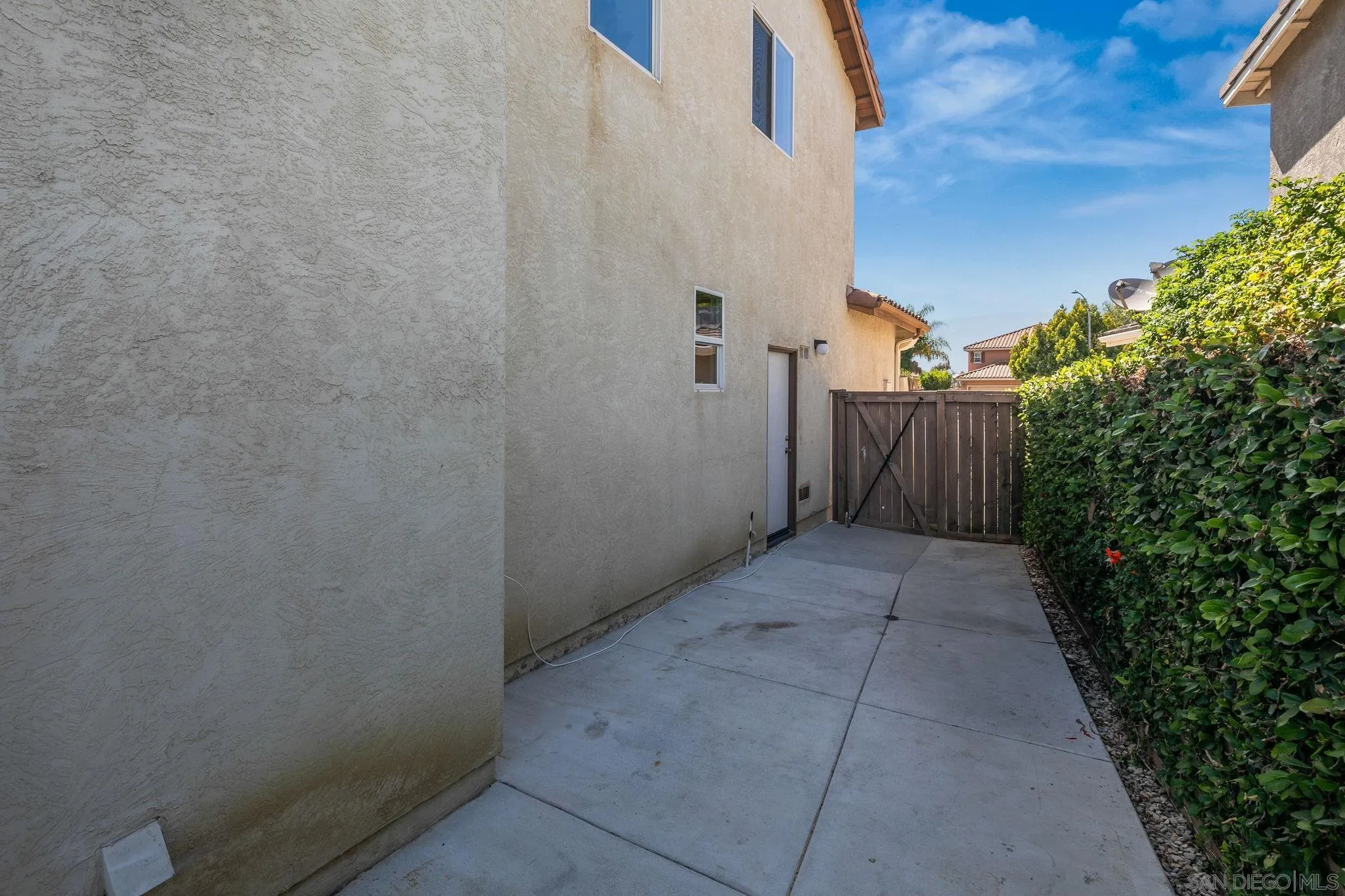 https://cdn.realtyfeed.com/cdn/127/260014196/4d2e94feb87f8bb85151a825d96db1b3.webp