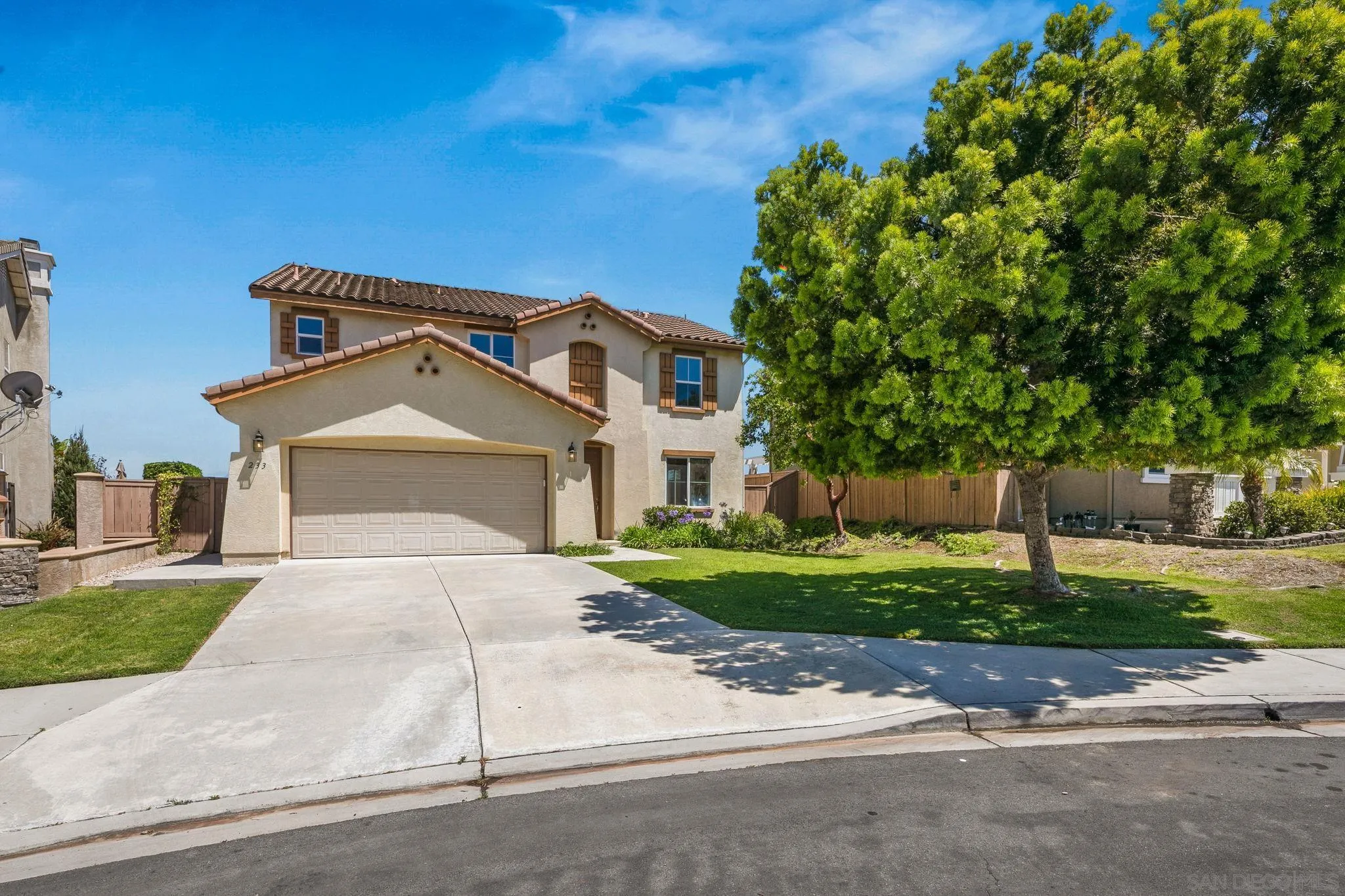 https://cdn.realtyfeed.com/cdn/127/260014196/89ede09e4d63bdcc3ab743e231f03485.webp