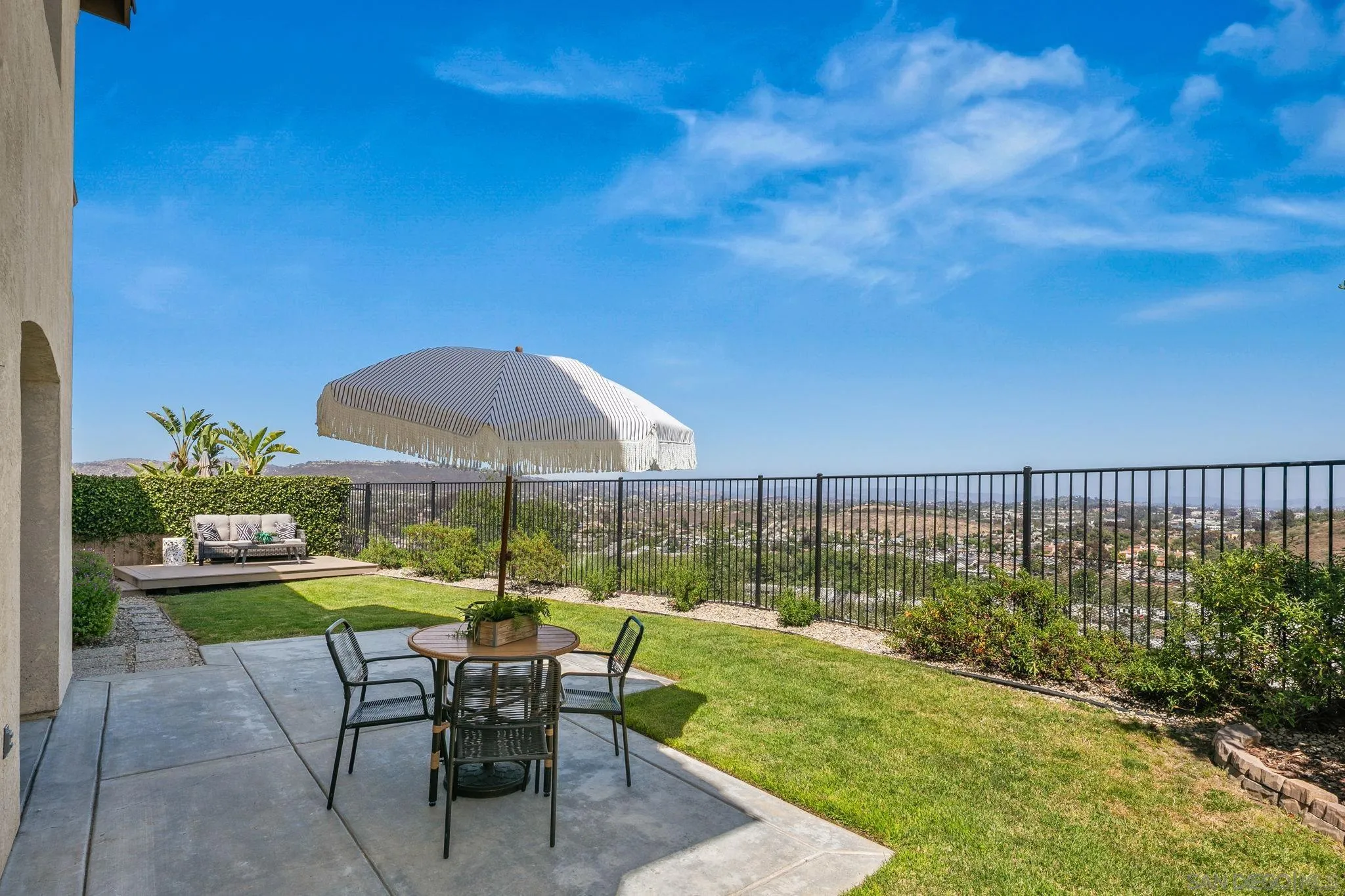 https://cdn.realtyfeed.com/cdn/127/260014196/da7be798a9f56467b5a946e1ac1ca6ce.webp