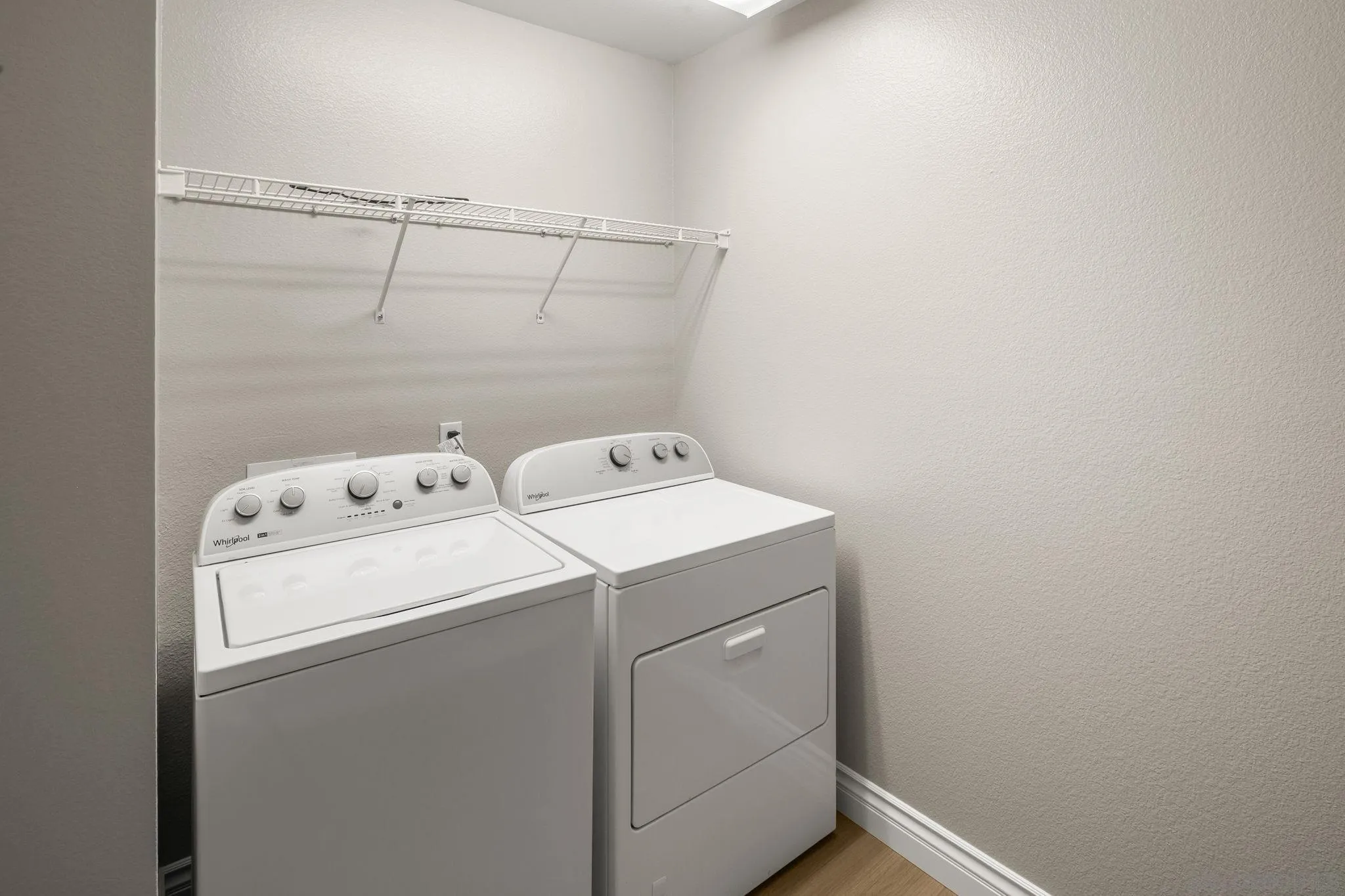 https://cdn.realtyfeed.com/cdn/127/260014196/f0ec1158bb7928bdea6a034b0ac0f521.webp