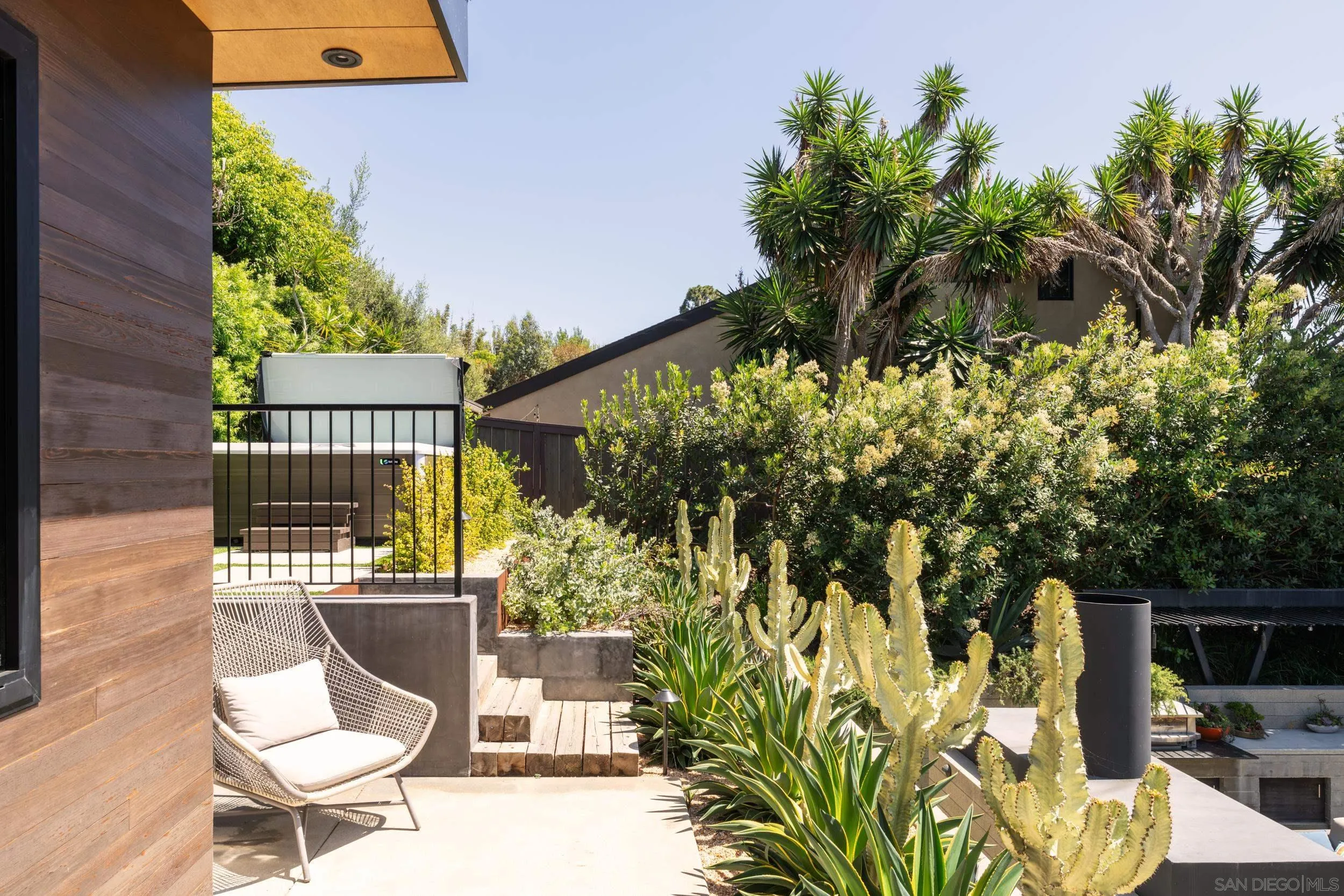 https://cdn.realtyfeed.com/cdn/127/260014197/02d27a89684b0ab99dcba53aa3175326.webp