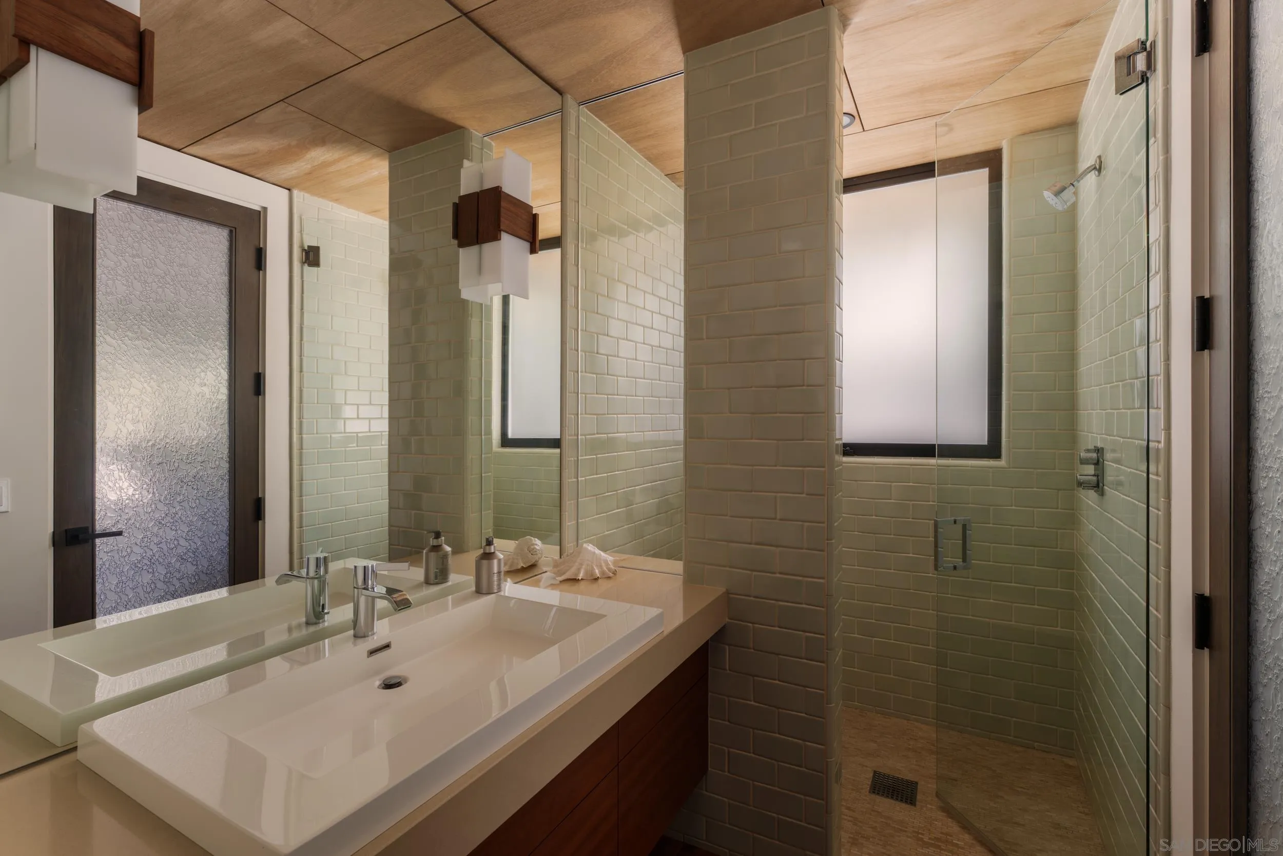 https://cdn.realtyfeed.com/cdn/127/260014197/68cddb401dae98528f35d72f86dc8548.webp