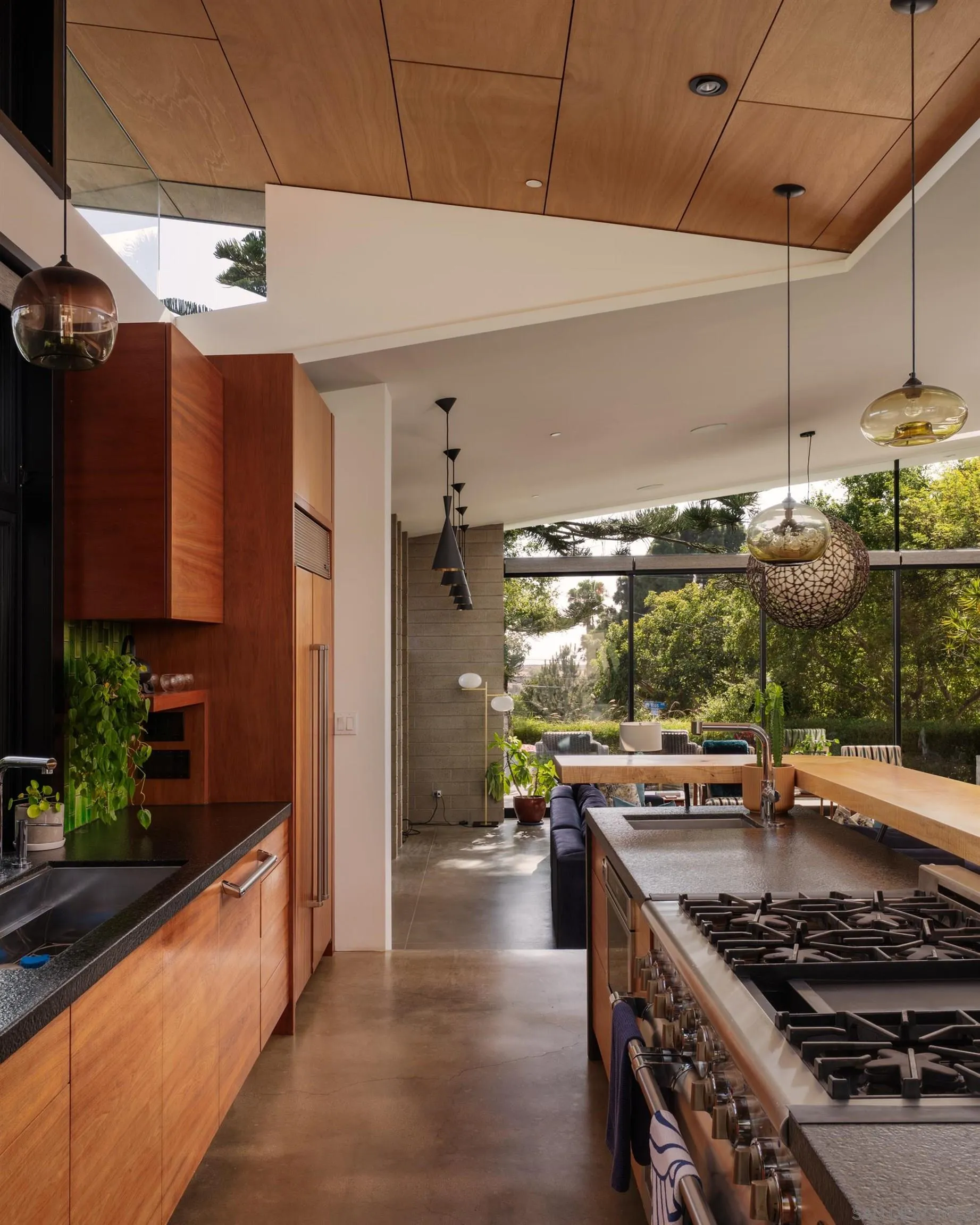 https://cdn.realtyfeed.com/cdn/127/260014197/e161ceab5c9d59dd3959dcb08358be3c.webp