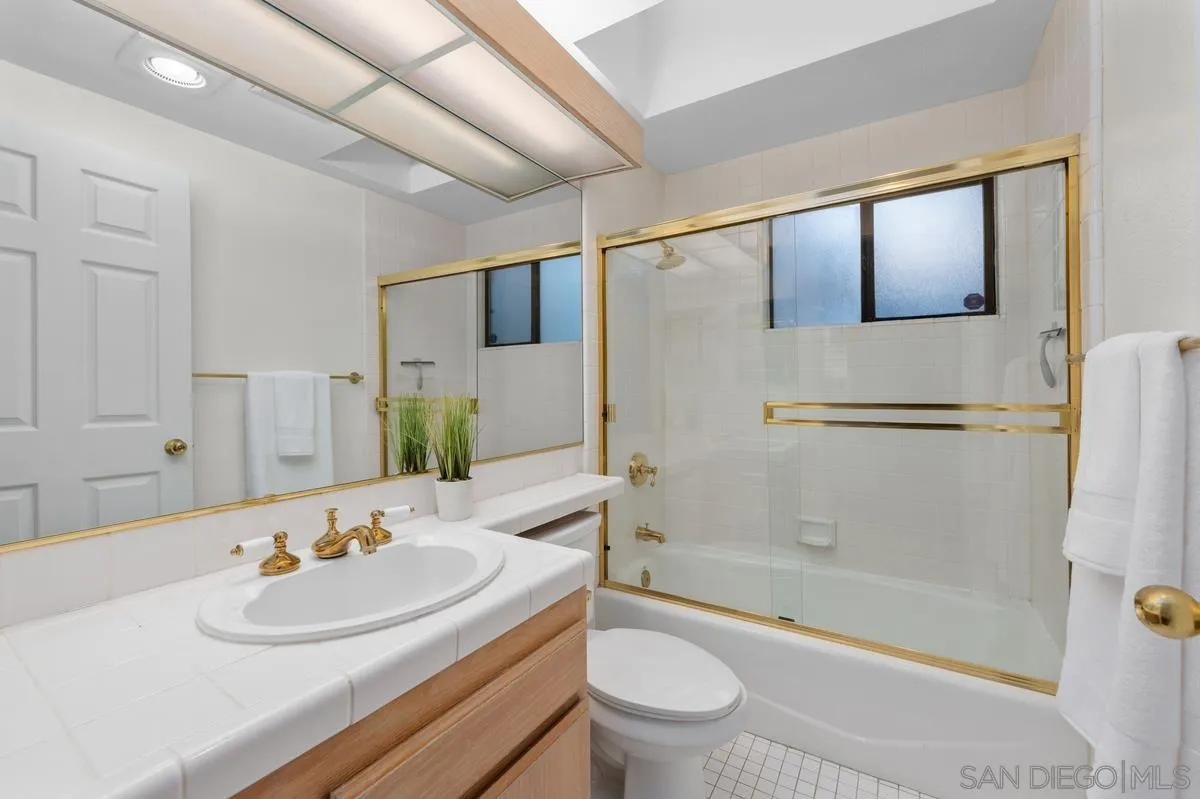 https://cdn.realtyfeed.com/cdn/127/260014199/893d4060296b7ccc67c2fb16fe020b66.webp