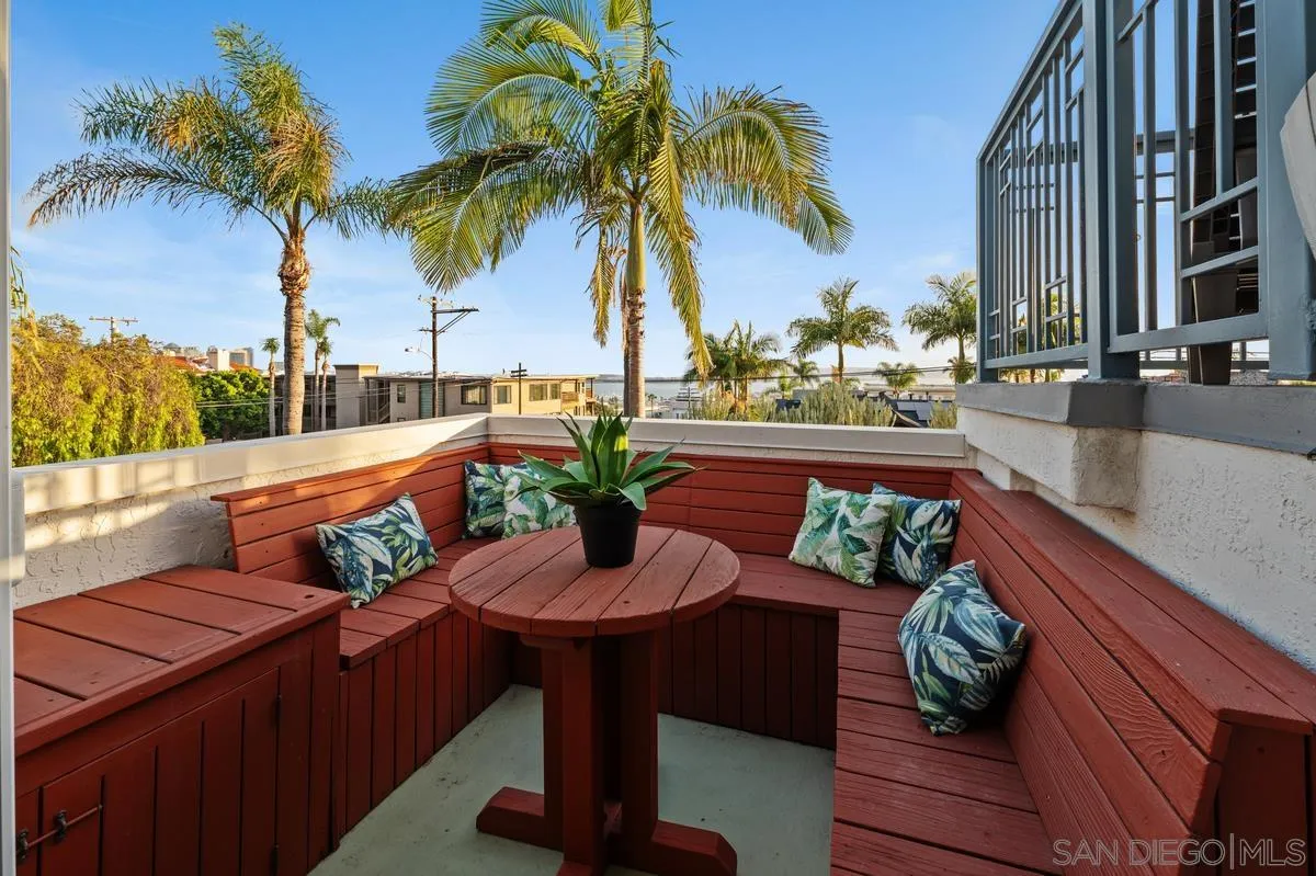 https://cdn.realtyfeed.com/cdn/127/260014199/8e22ee54a28cdc1b2eed75da83a6b0b2.webp