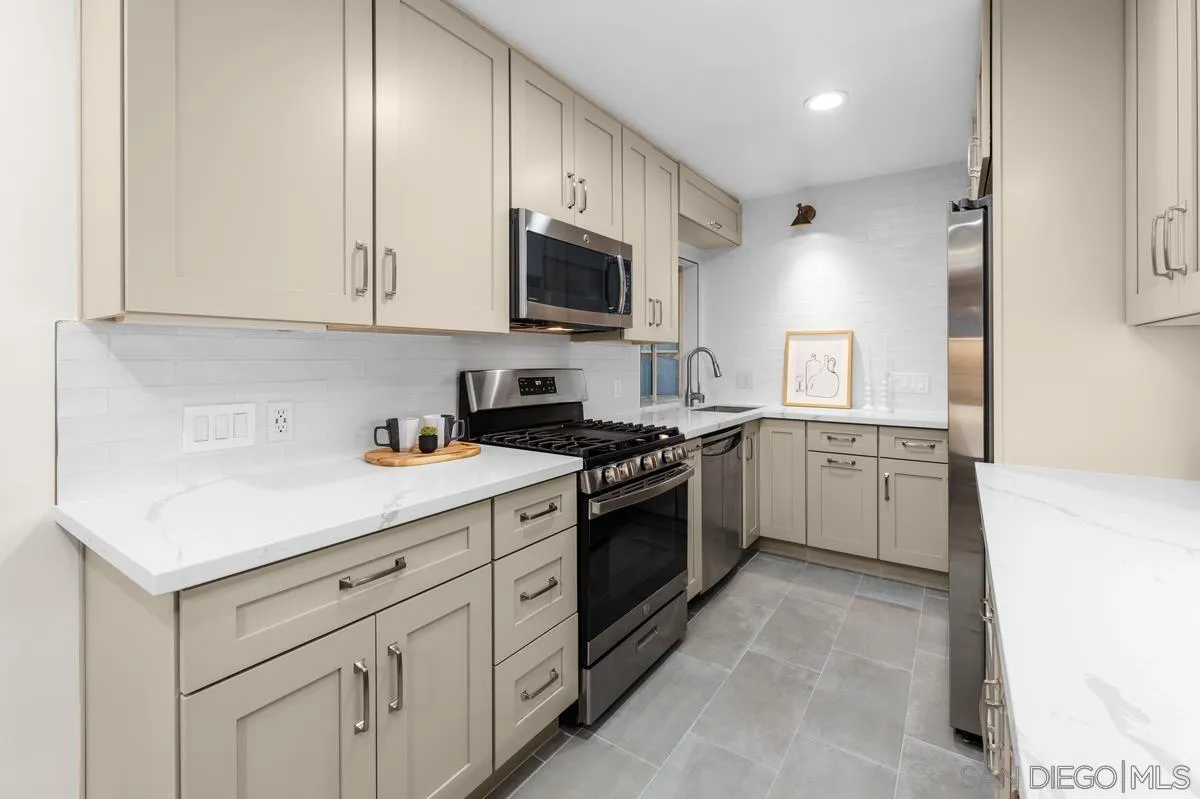 https://cdn.realtyfeed.com/cdn/127/260014199/a0fe84cda7af7c1831ea4023bf1ff644.webp