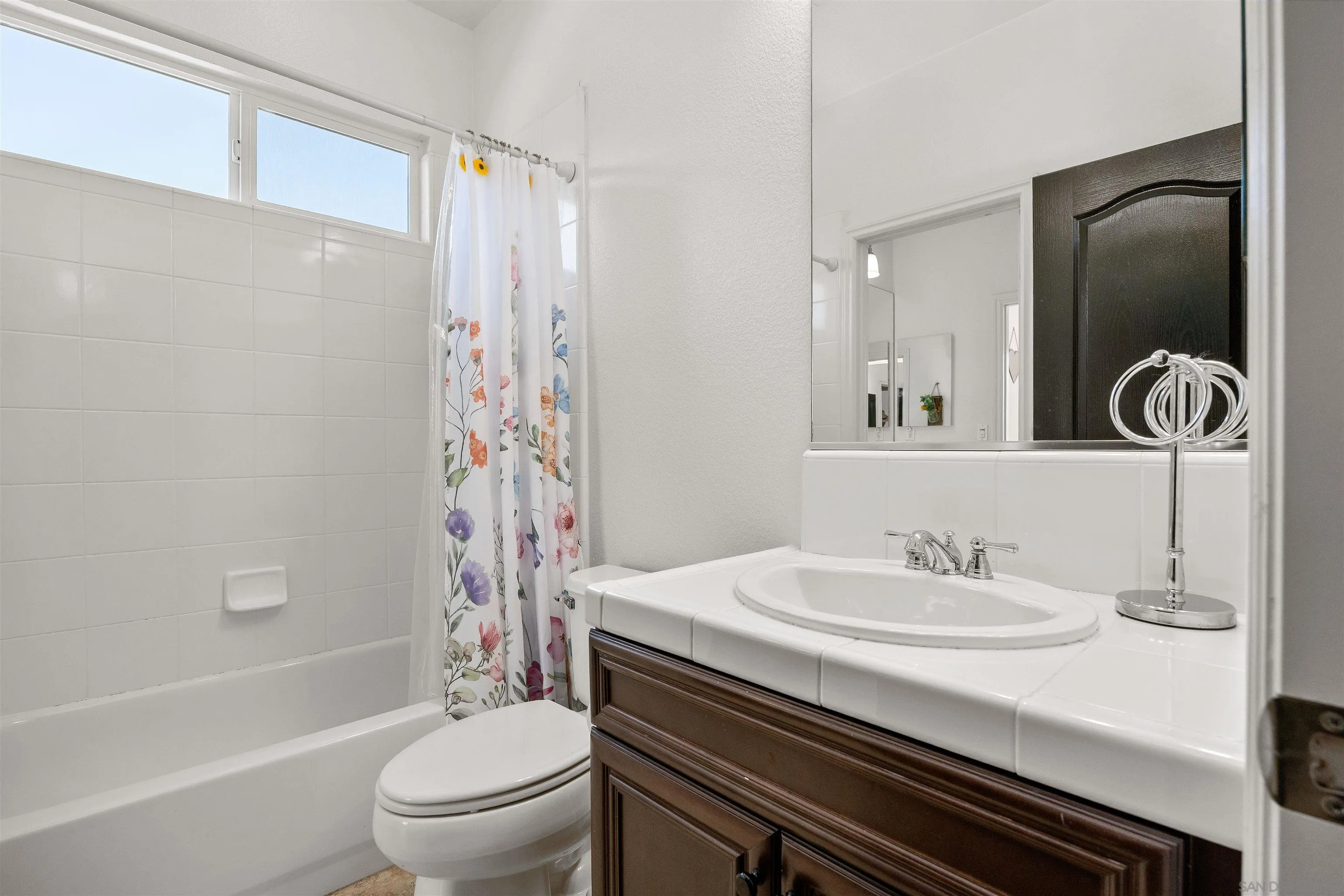 https://cdn.realtyfeed.com/cdn/127/260014200/e36aa67e13268ad02d55a248d619043e.webp