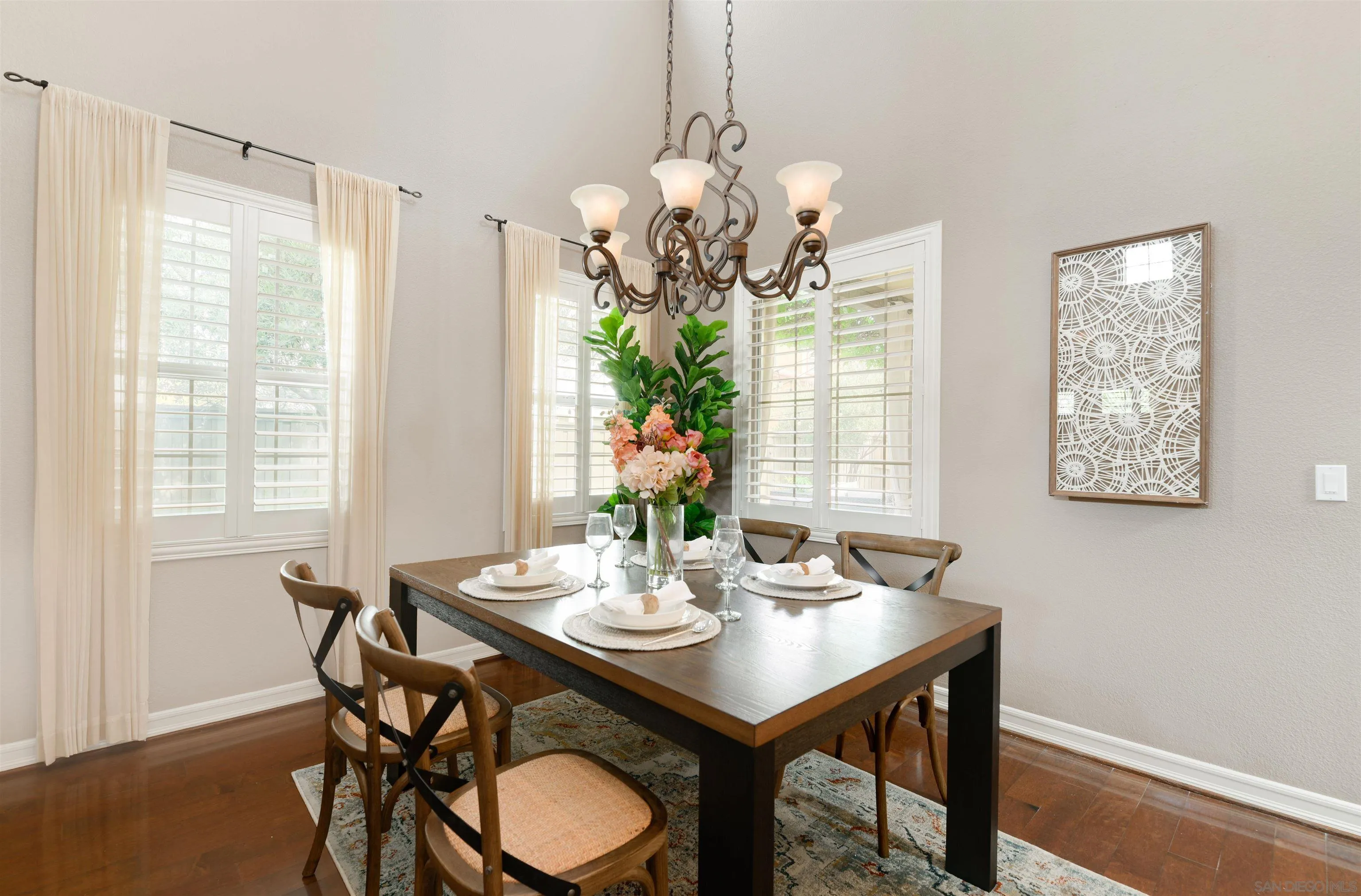 https://cdn.realtyfeed.com/cdn/127/260014203/e6cdec7d42834812a00df5a1513e9a3c.webp