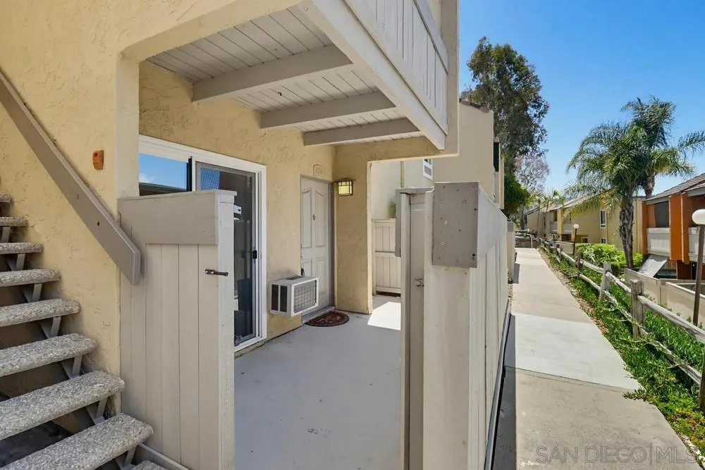 Photo #2: 260014204 Listing: Photo #2