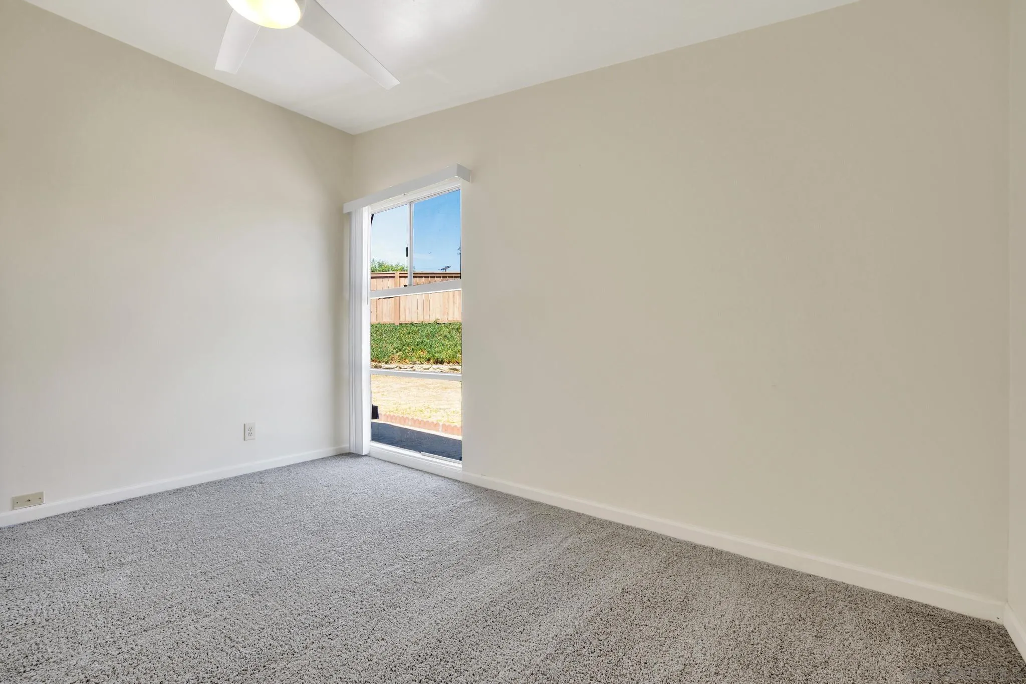 https://cdn.realtyfeed.com/cdn/127/260014205/075fc5c36c411accfd3923fa13121703.webp
