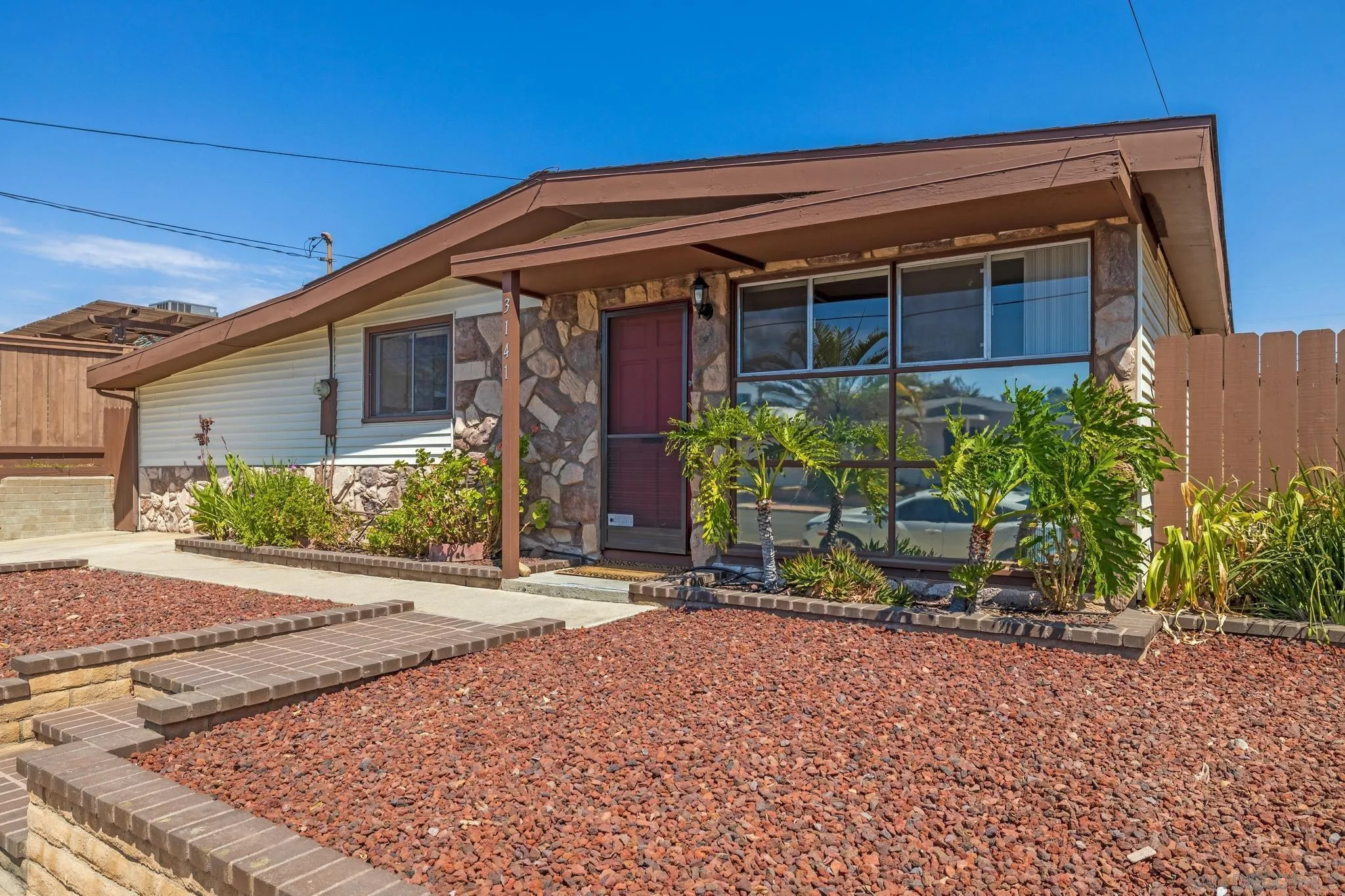 https://cdn.realtyfeed.com/cdn/127/260014205/352bdab7a9e92c60e76202d483b34775.webp
