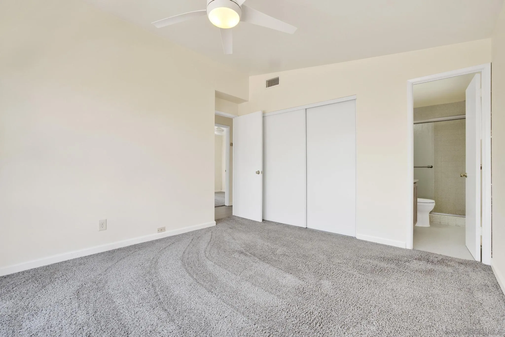 https://cdn.realtyfeed.com/cdn/127/260014205/3bec3aacc0470b1afec992ca6fd8e036.webp