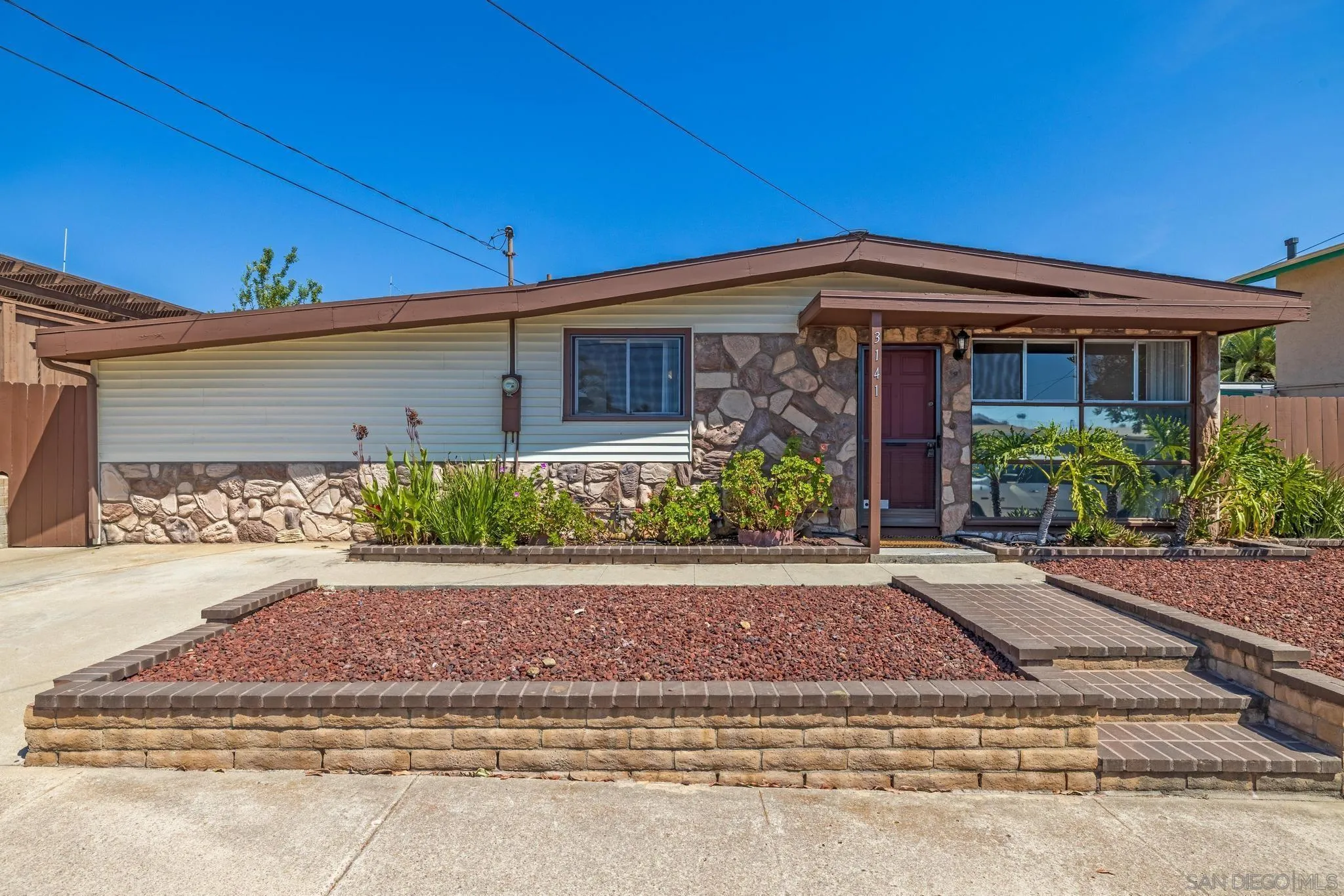 https://cdn.realtyfeed.com/cdn/127/260014205/3cbc3f6e1896a50edd94355719c2cb17.webp